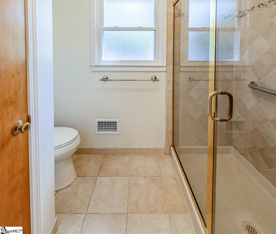 2 Meredith, Greenville, South Carolina image 32