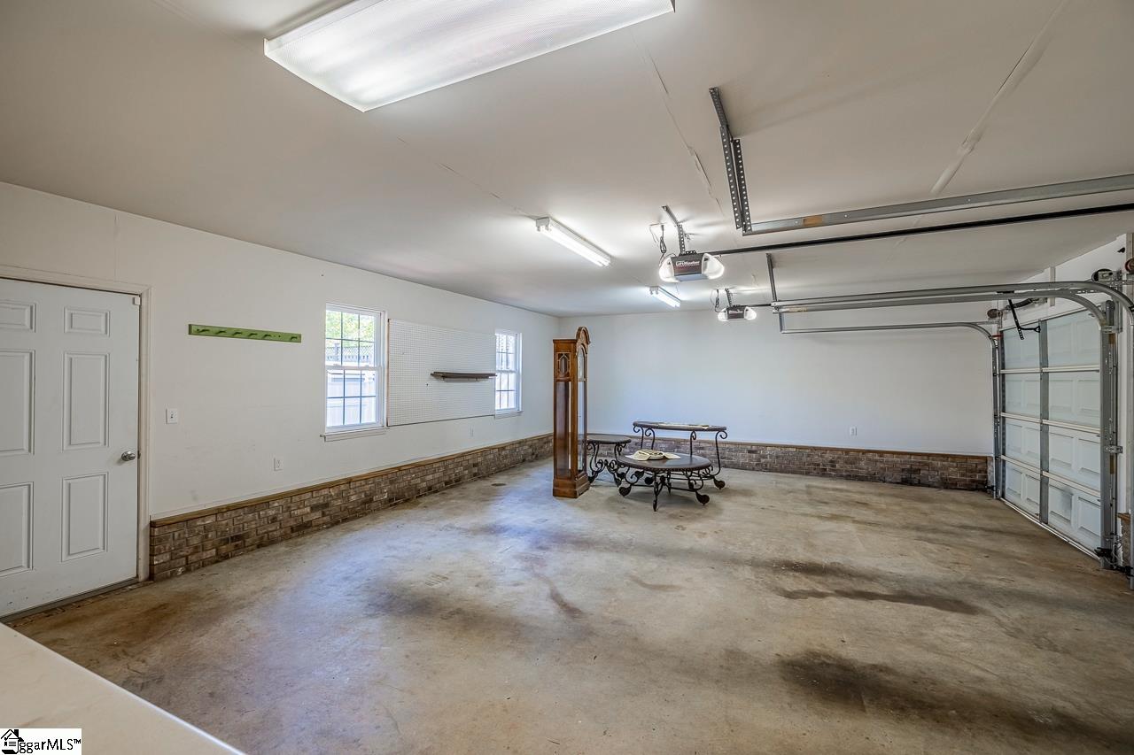 2 Meredith, Greenville, South Carolina image 40