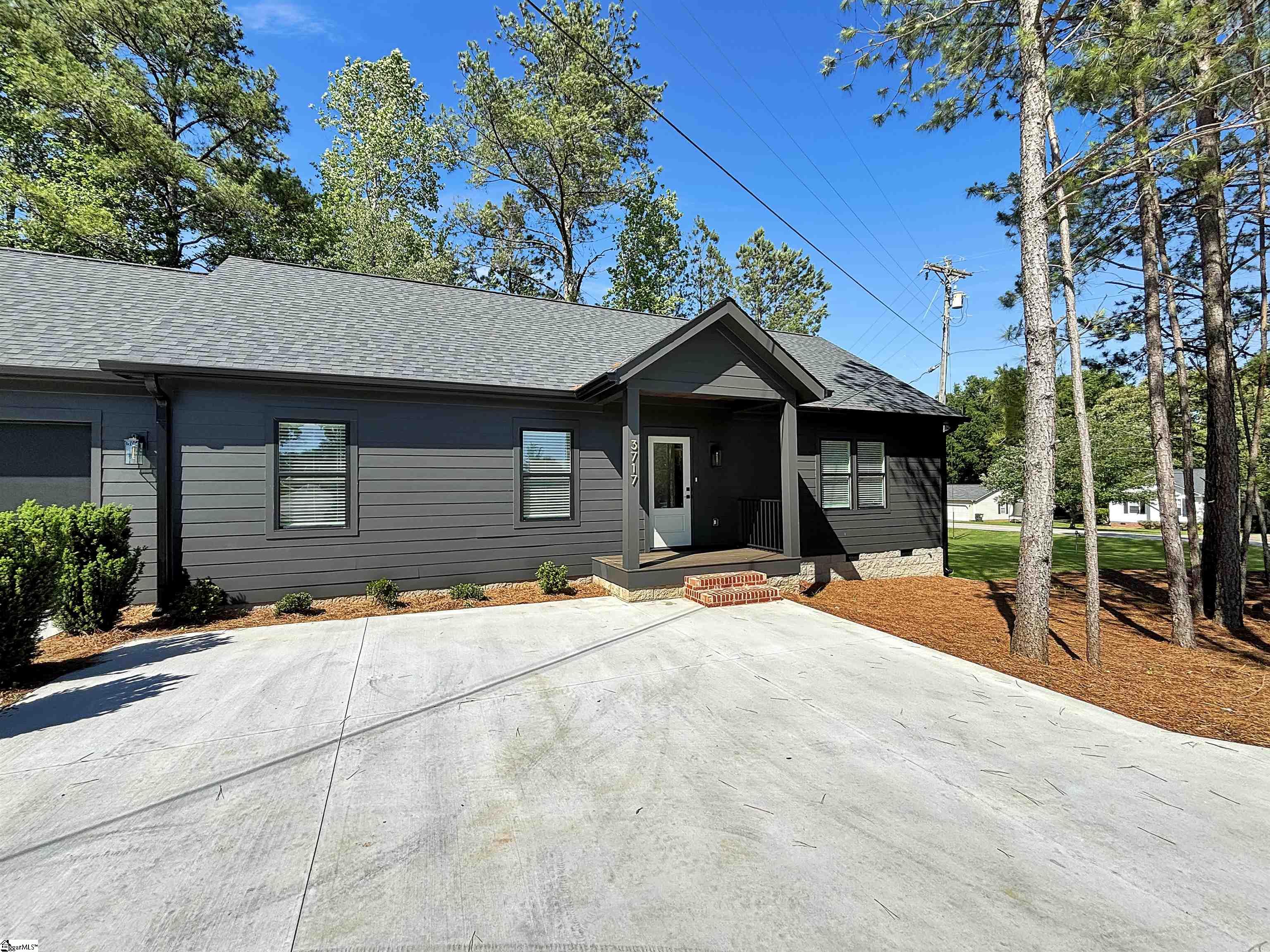 3717 Greenpond Road, Woodruff SC 29388
