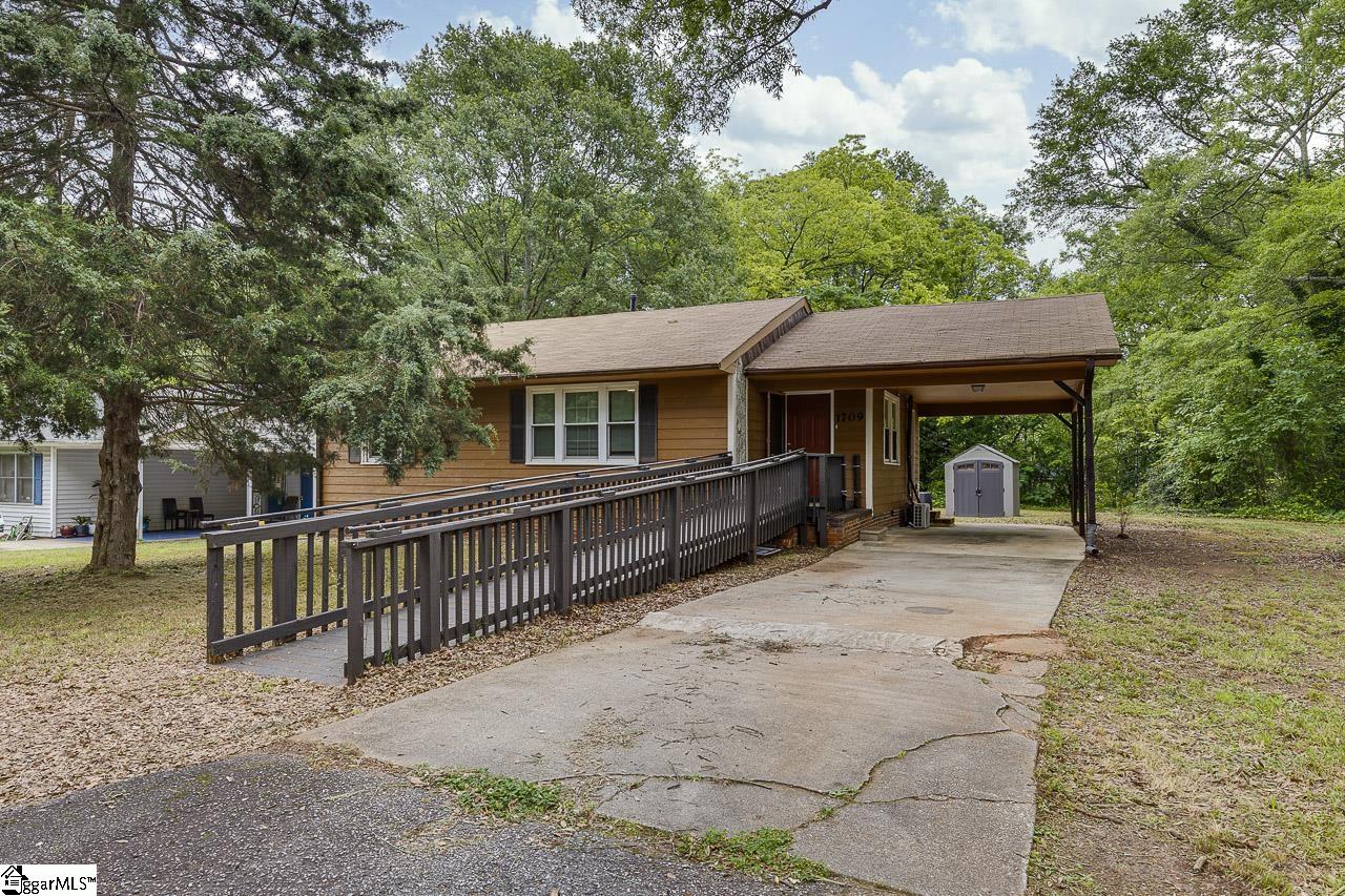 1709 Lyndon, Anderson, South Carolina image 1