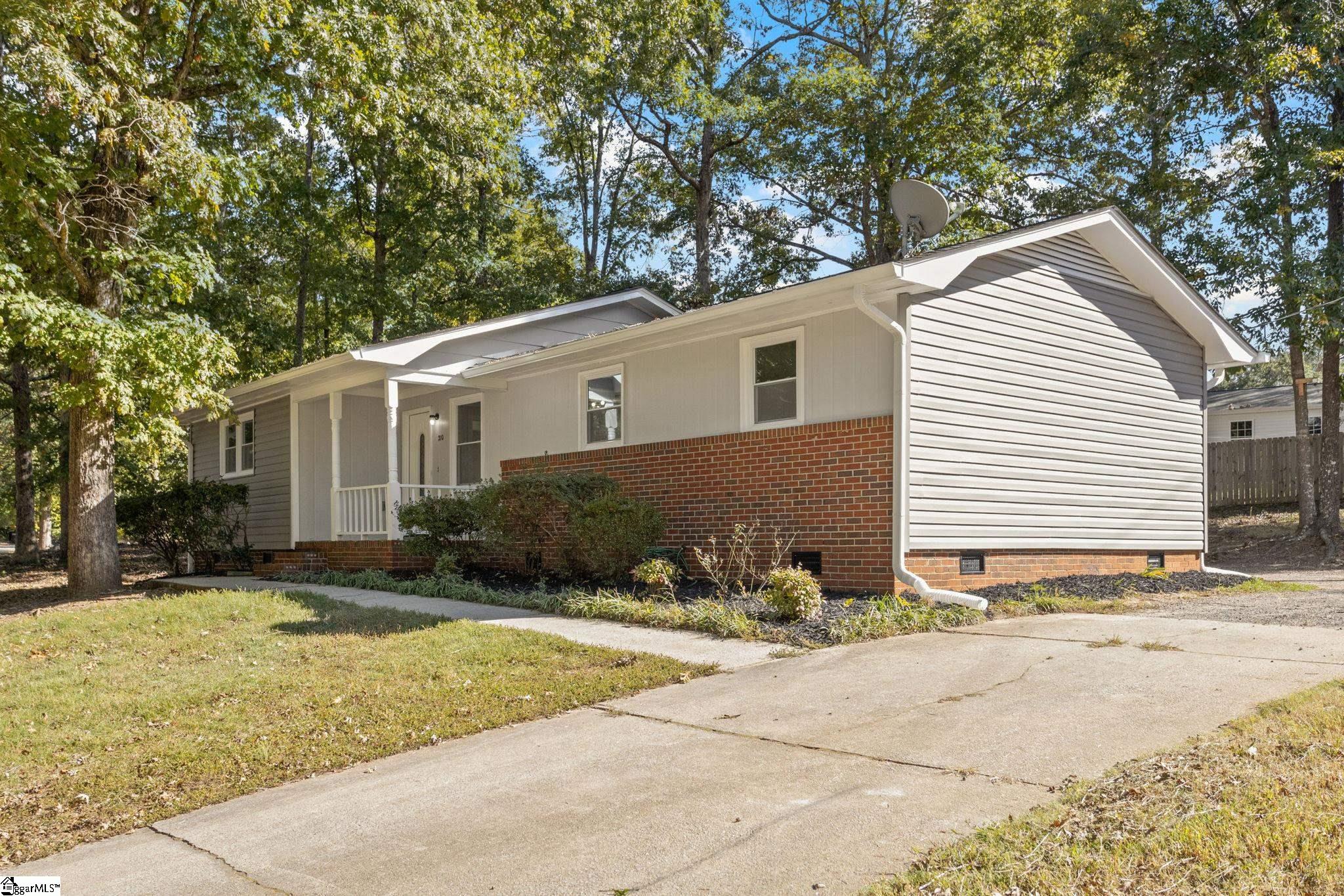 210 Pinonwood, Simpsonville, South Carolina image 2