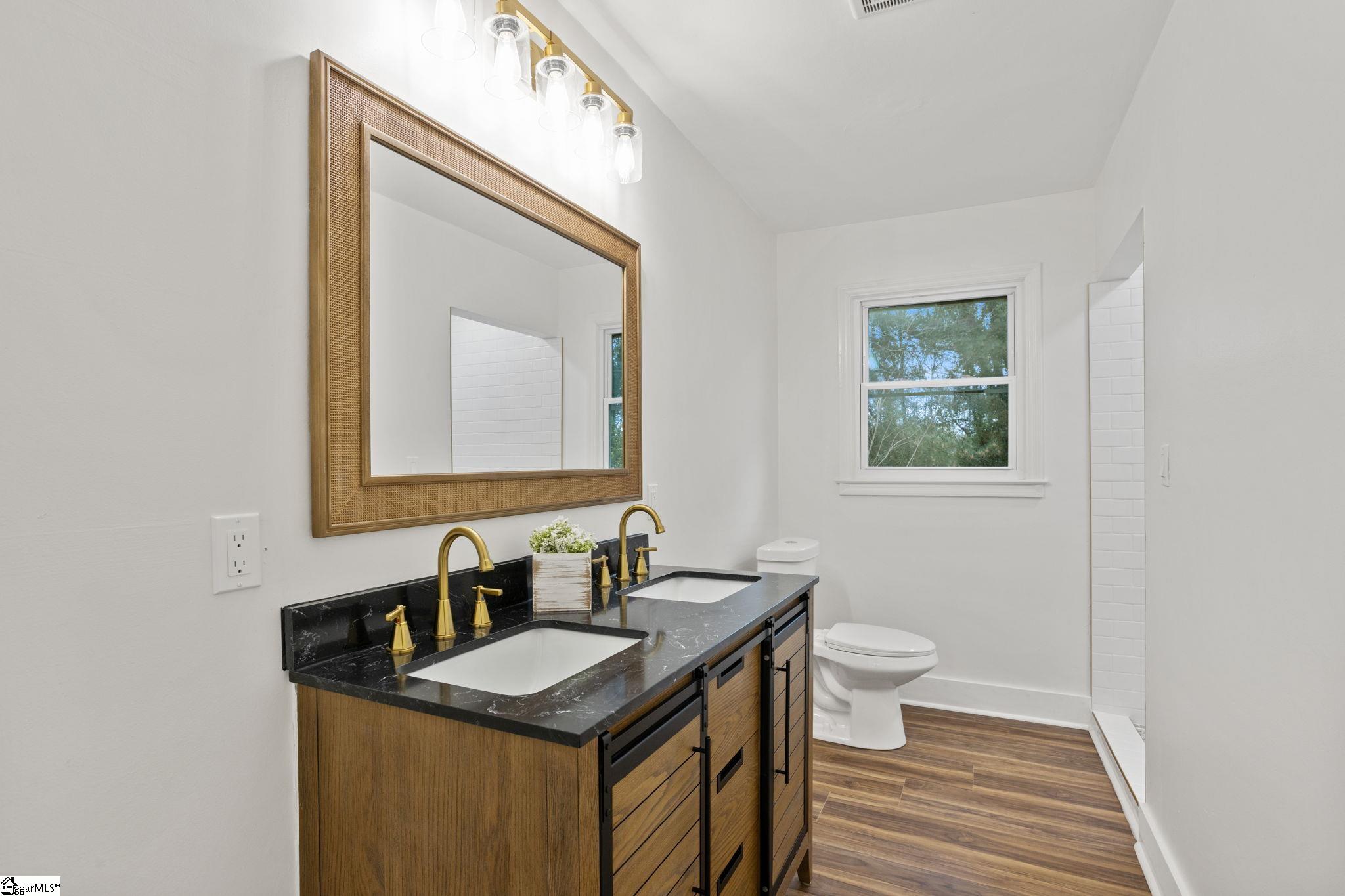 26 Dagenham, Greenville, South Carolina image 24