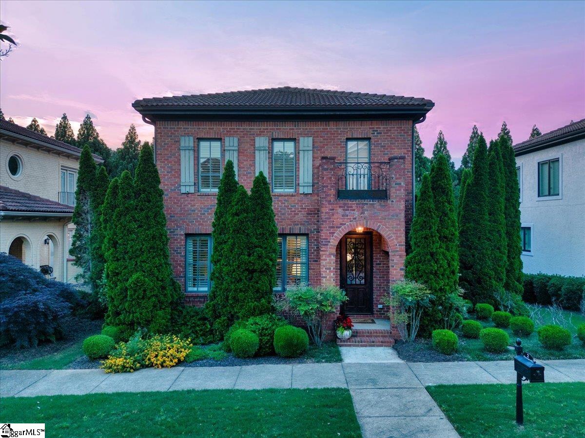 2 Arezzo, Greenville, South Carolina image 2