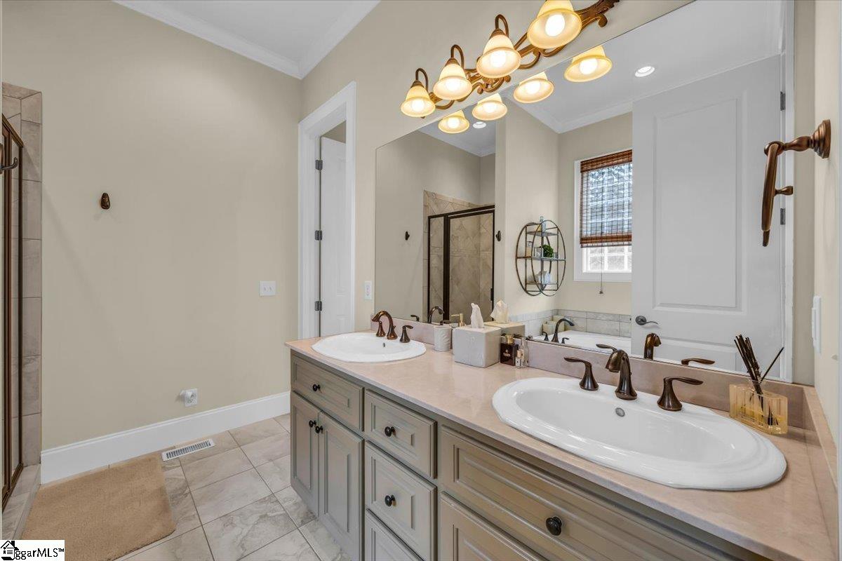 2 Arezzo, Greenville, South Carolina image 21