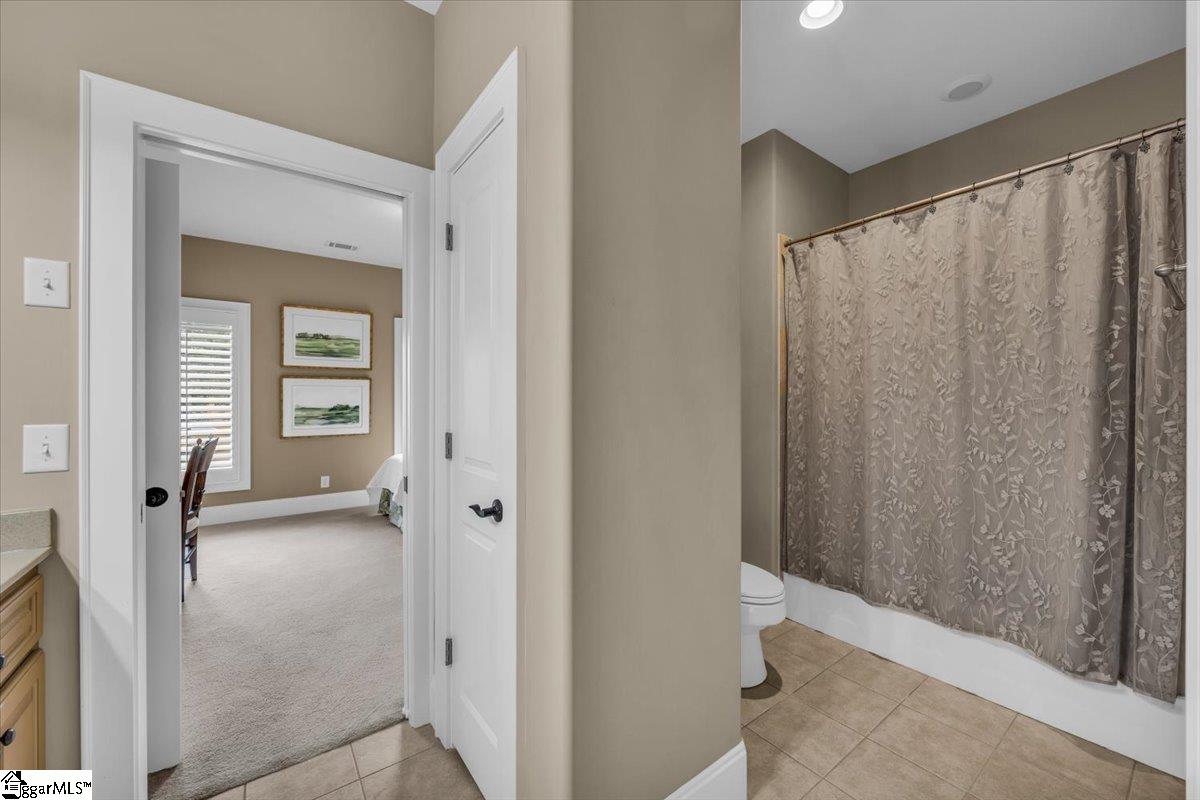 2 Arezzo, Greenville, South Carolina image 28