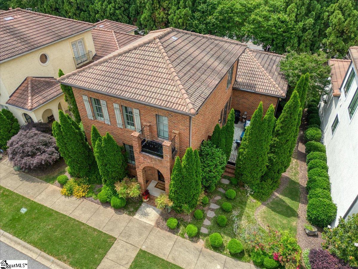 2 Arezzo, Greenville, South Carolina image 37