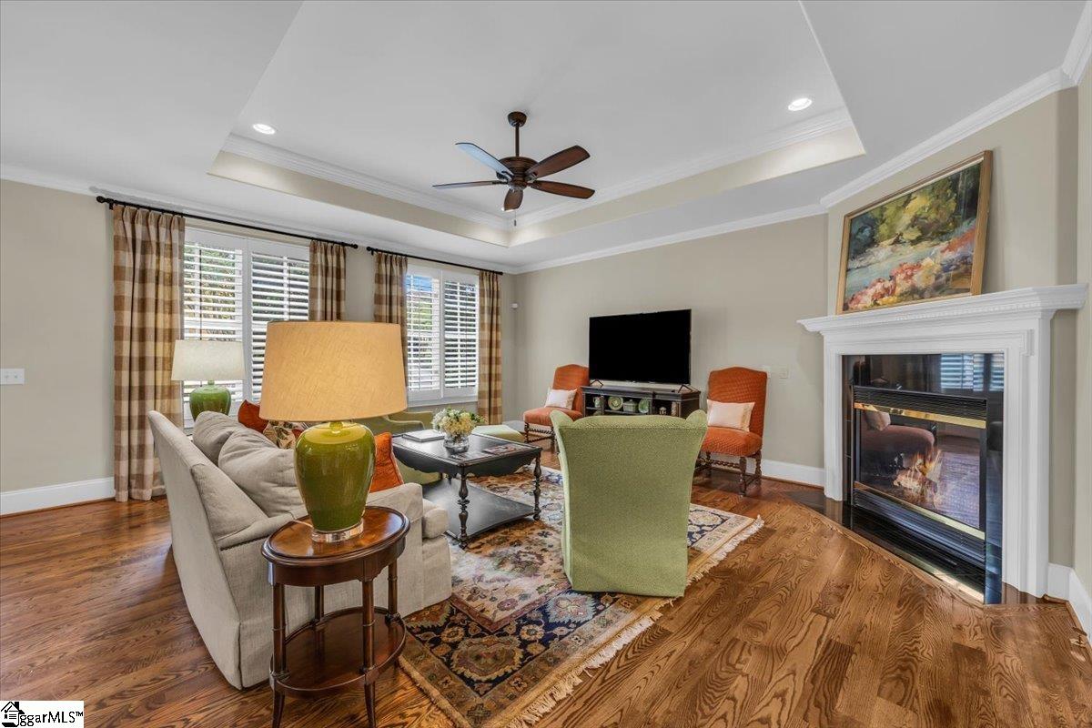 2 Arezzo, Greenville, South Carolina image 7