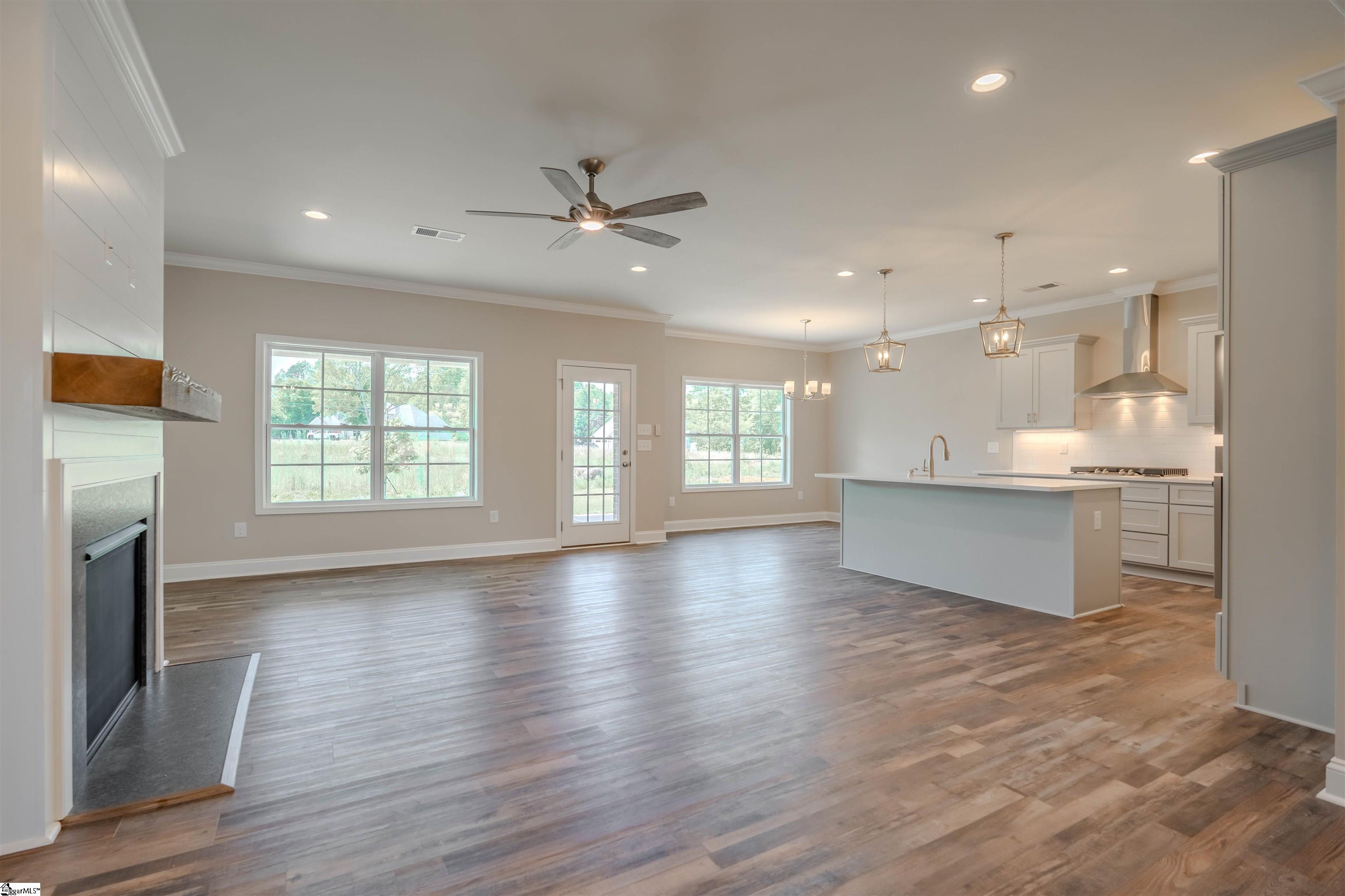 108 Willett, Taylors, South Carolina image 18