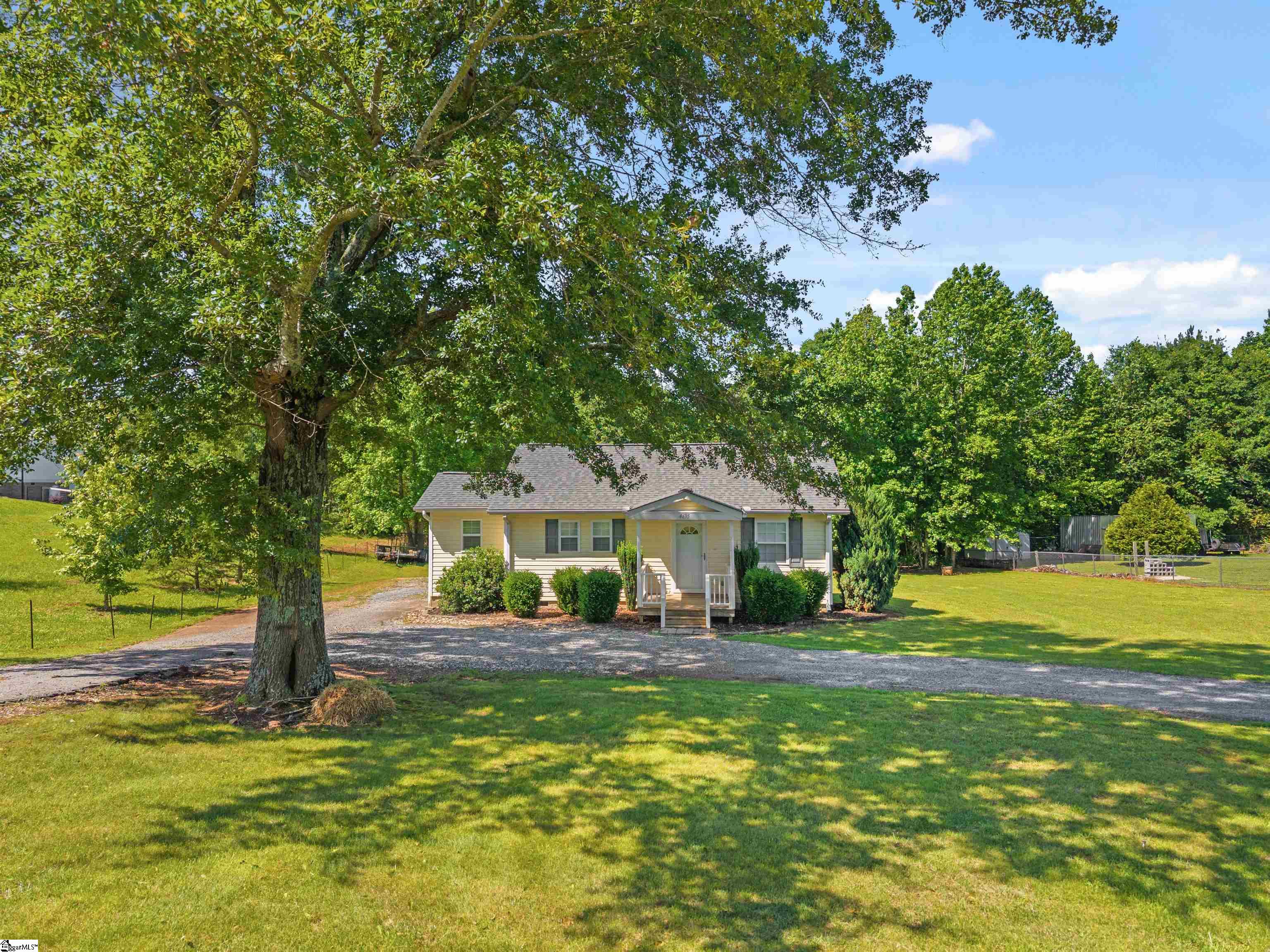 4635 Rainbow Lake, Campobello, South Carolina image 3