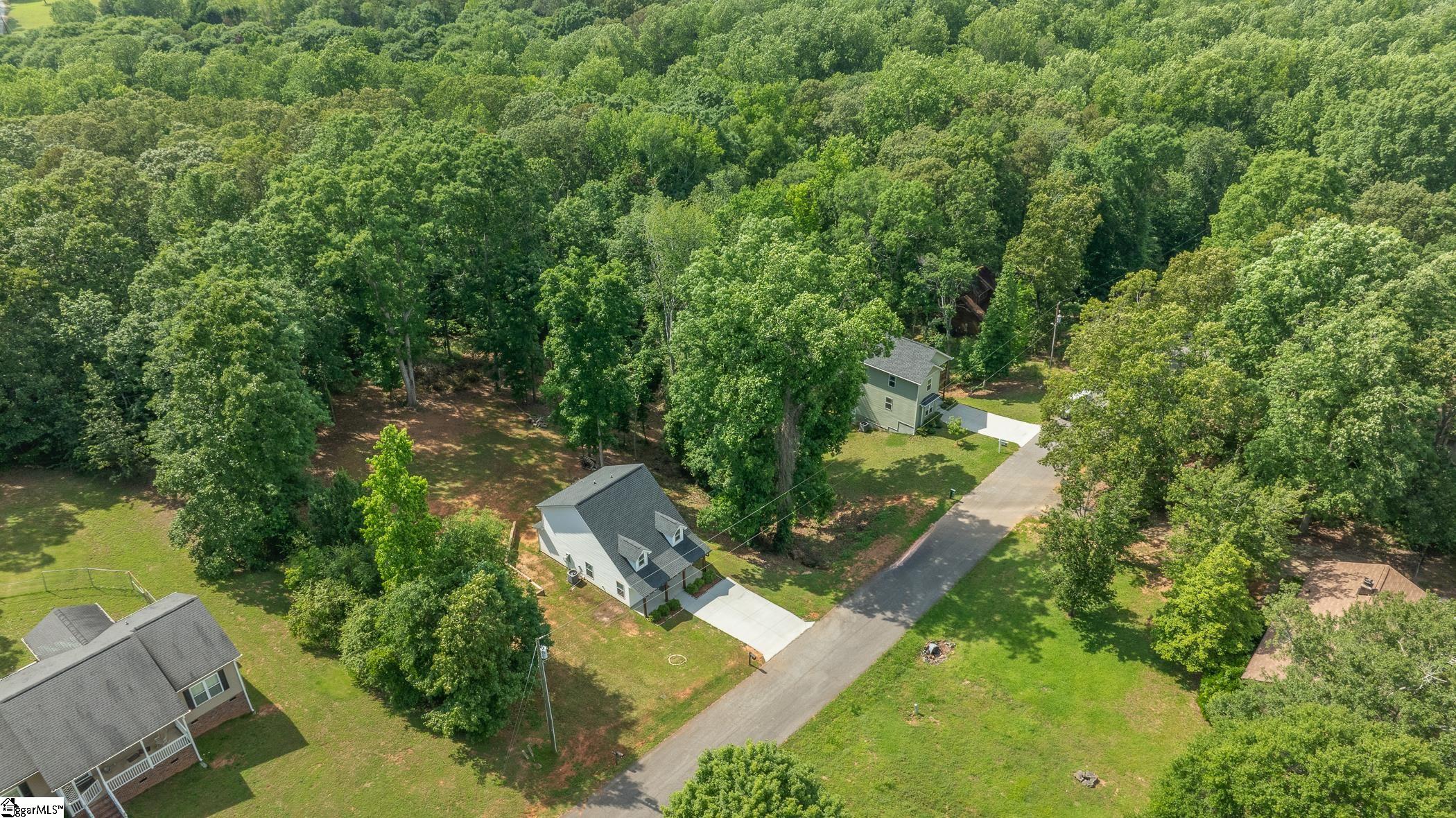 216 Country Gln, Pelzer, South Carolina image 3