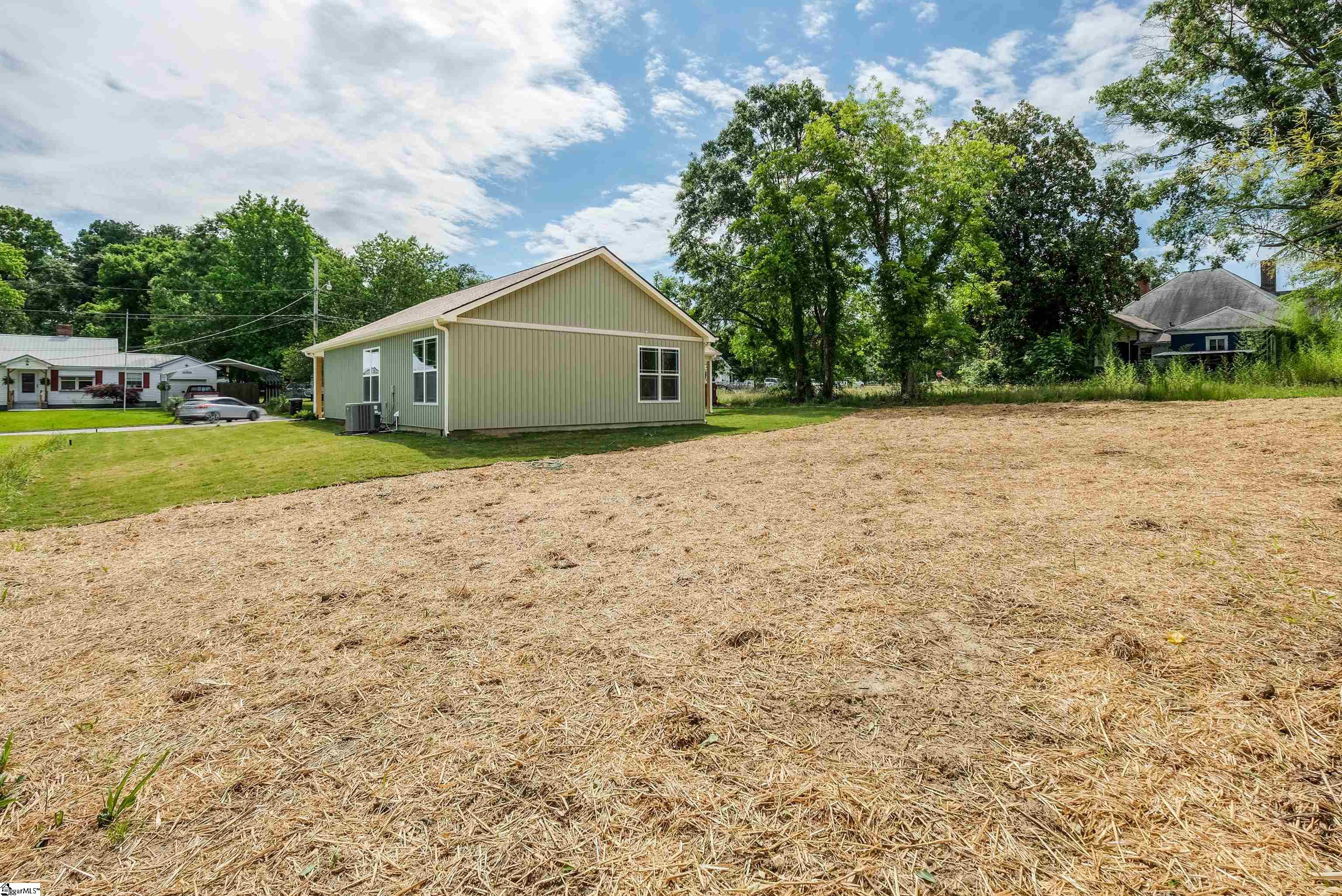 106 North, Belton, South Carolina image 24