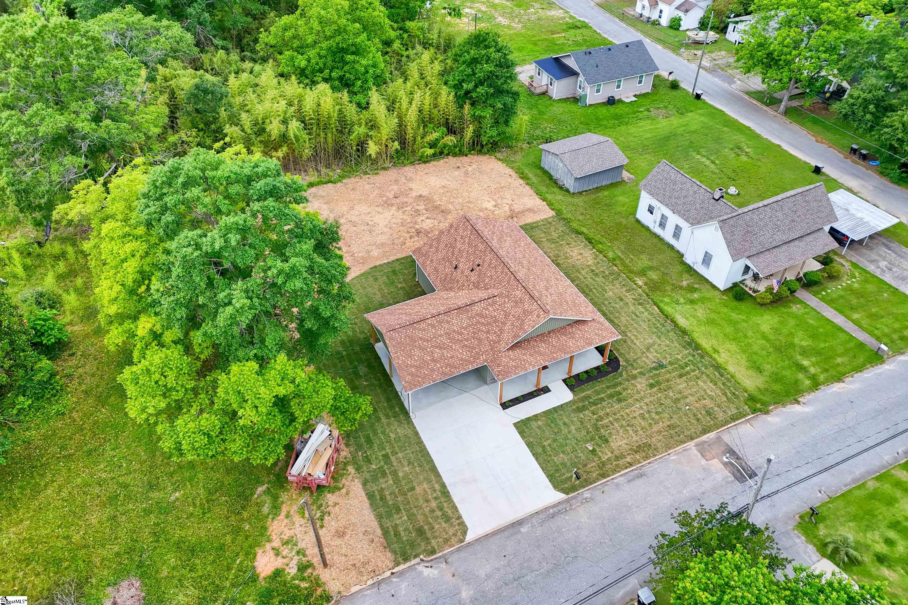 106 North, Belton, South Carolina image 33