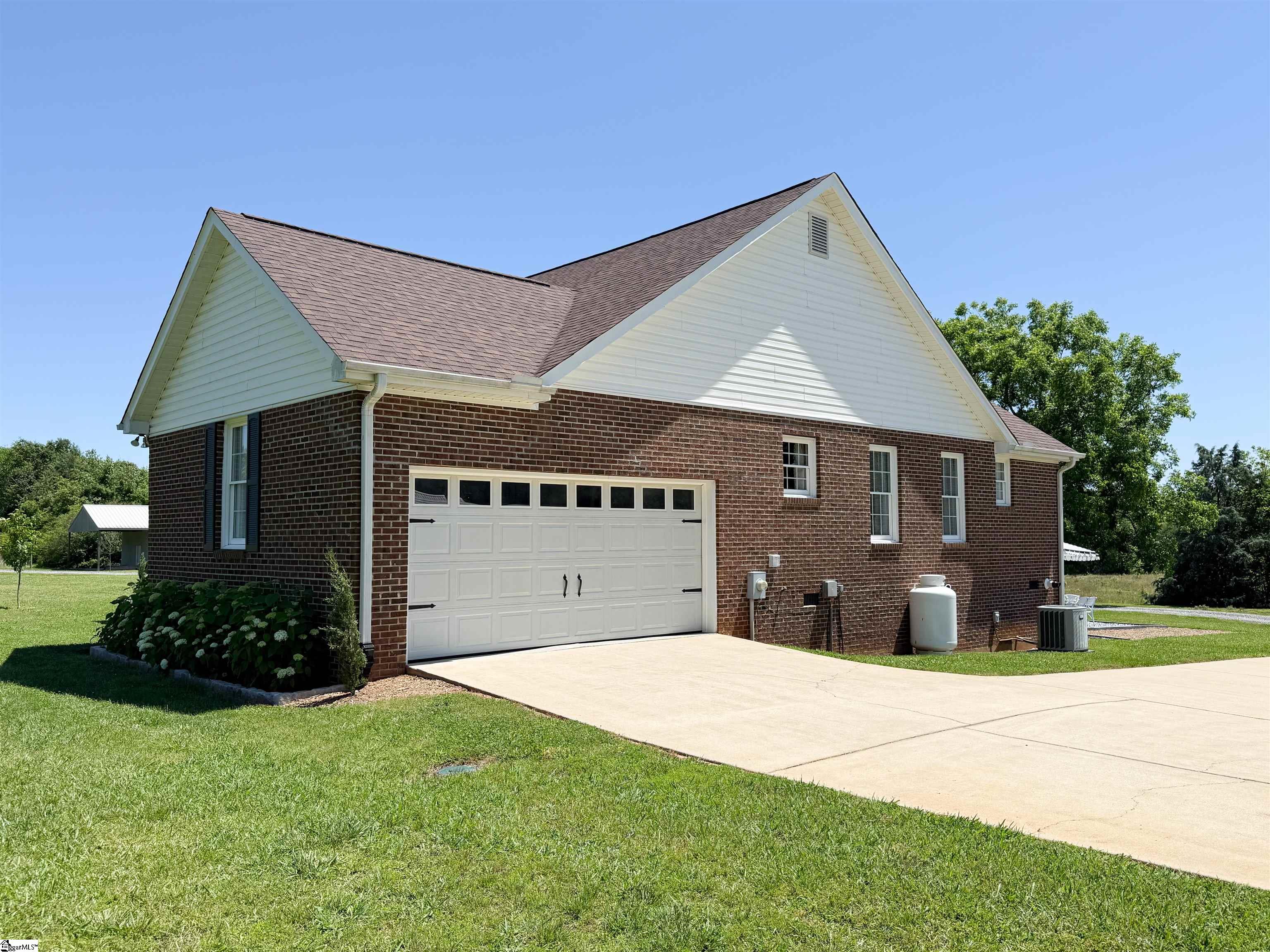 6050 Cross Anchor, Enoree, South Carolina image 3