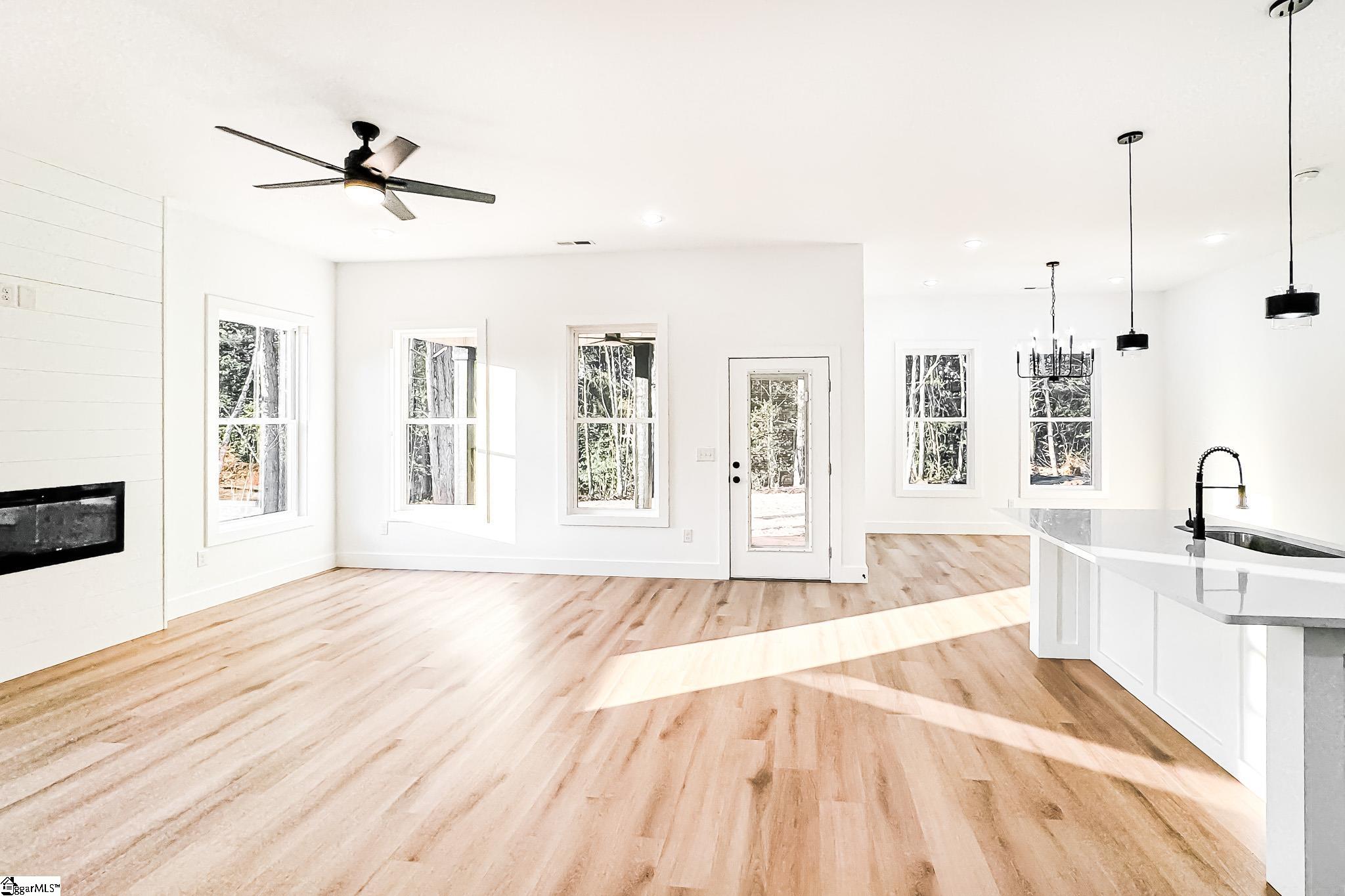 136 Susans, Gaffney, South Carolina image 31
