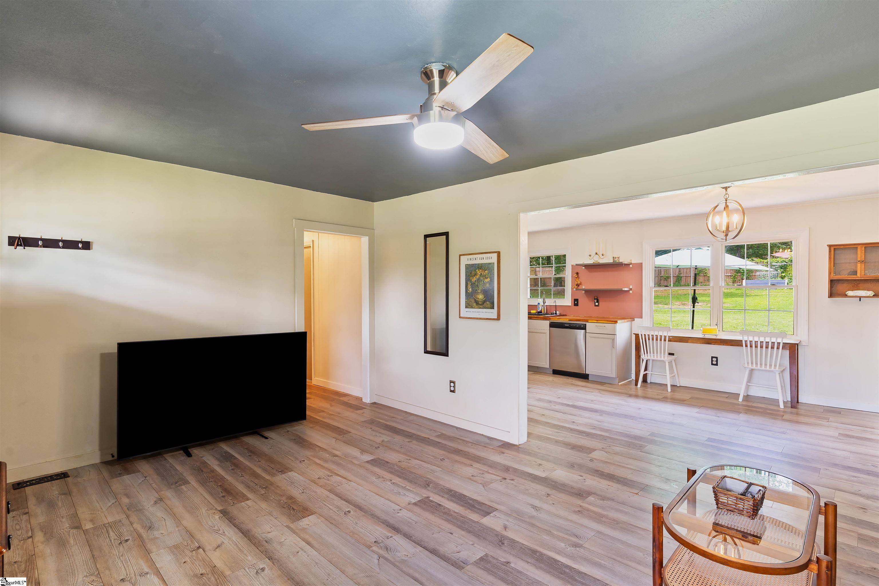381 Mountain View, Forest City, North Carolina image 6