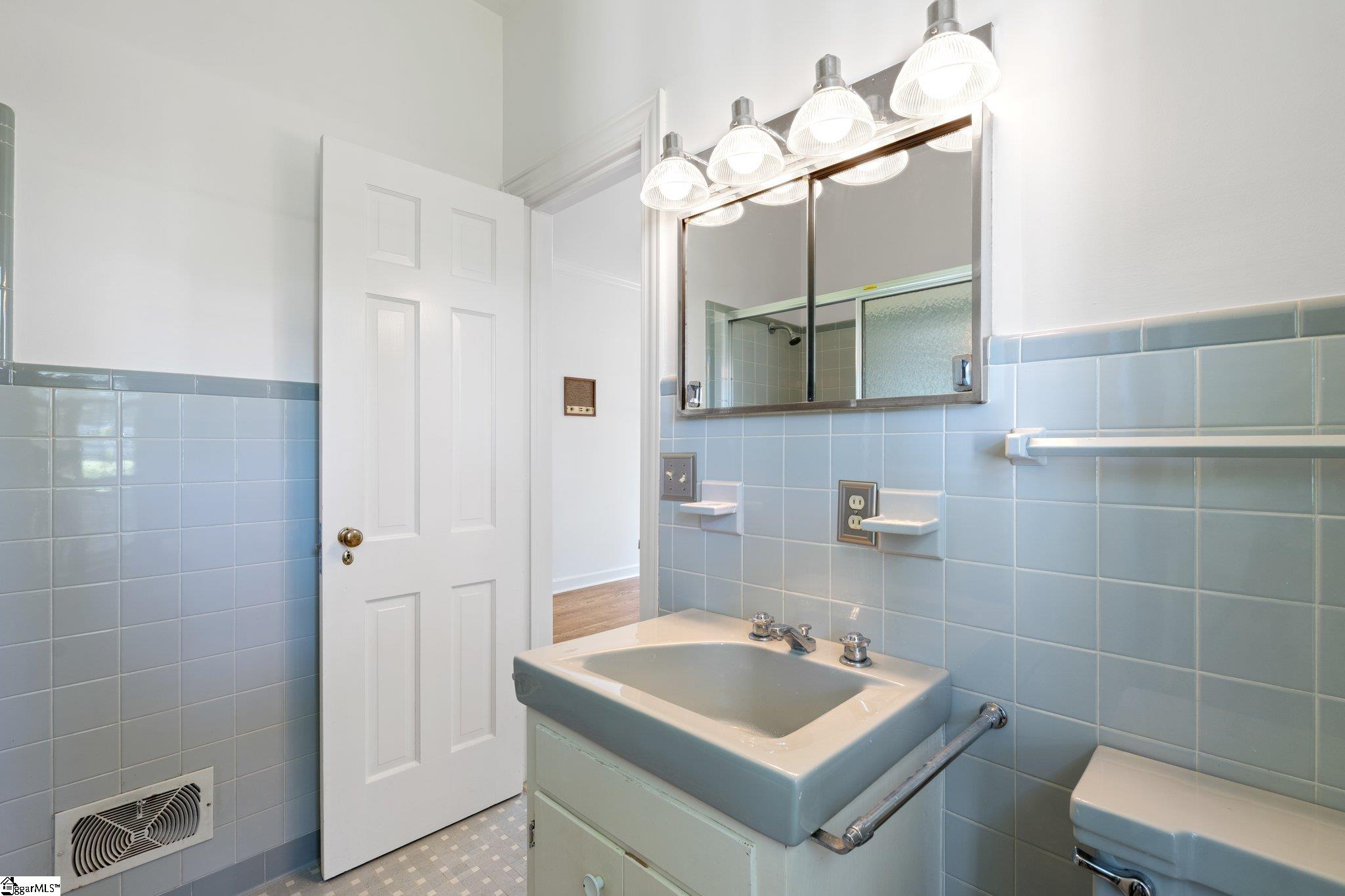 32 Normandy, Greenville, South Carolina image 25