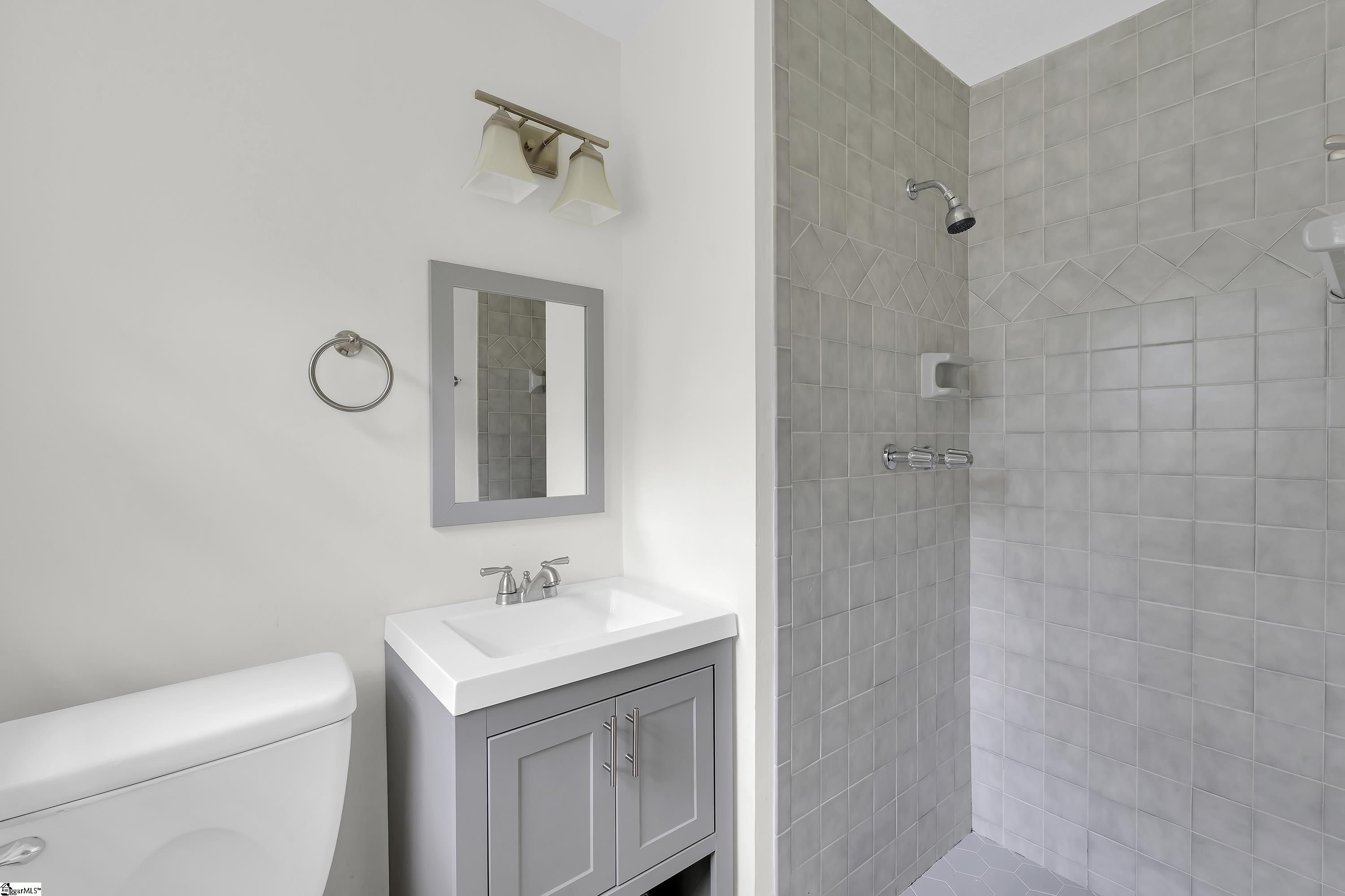 Guest Room Private Bathroom