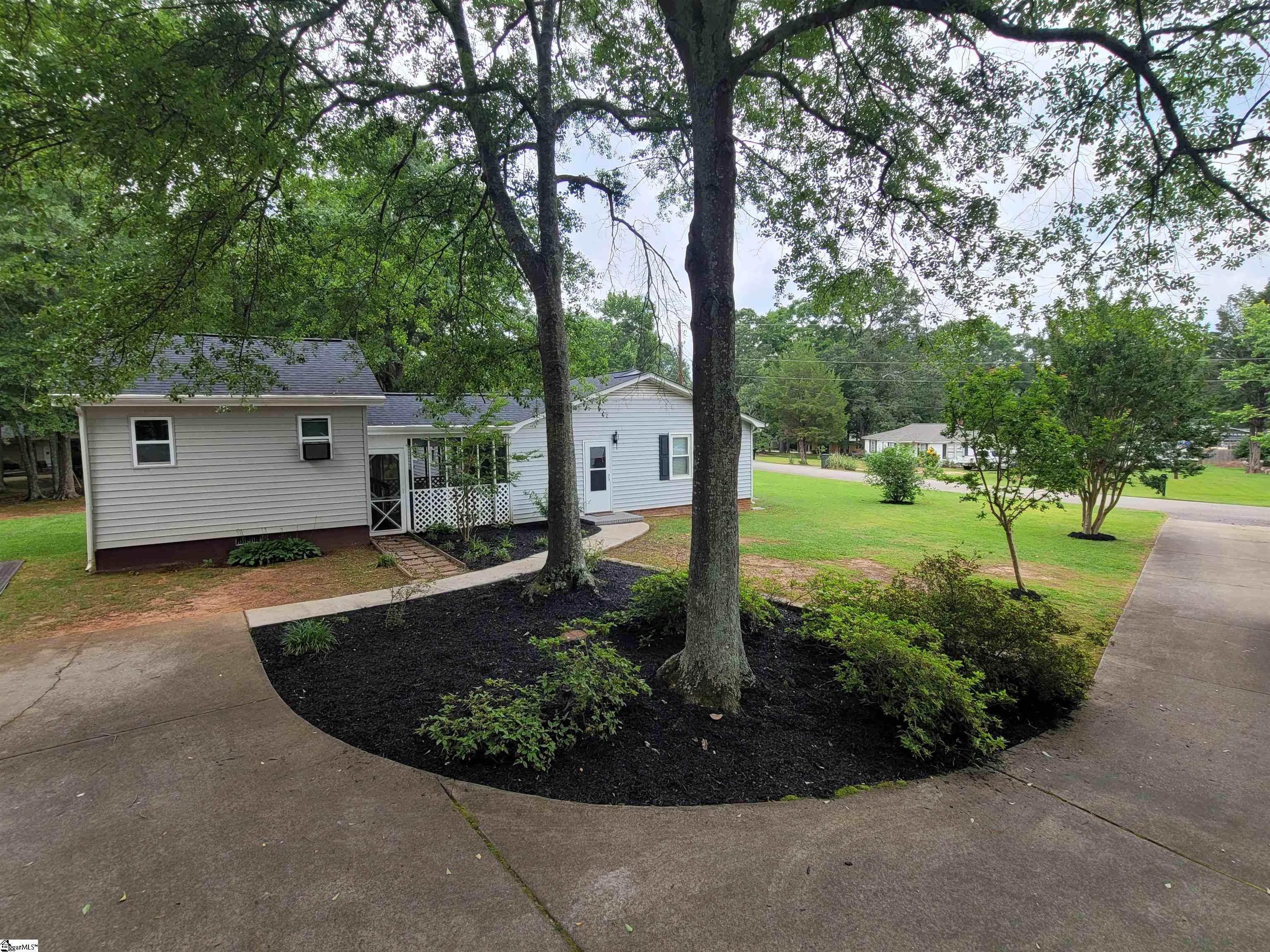 242 Lewis, Williamston, South Carolina image 4