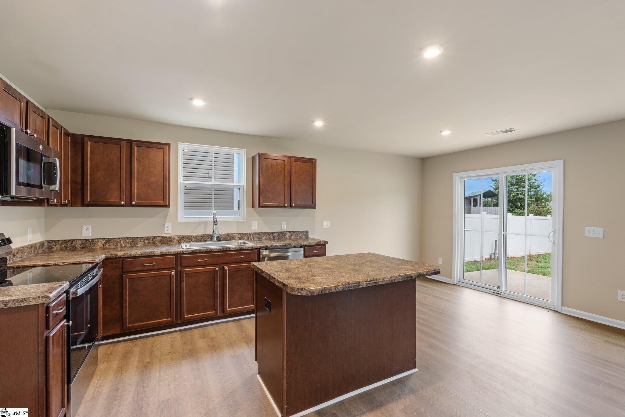 323 Skipton, Greenville, South Carolina image 8
