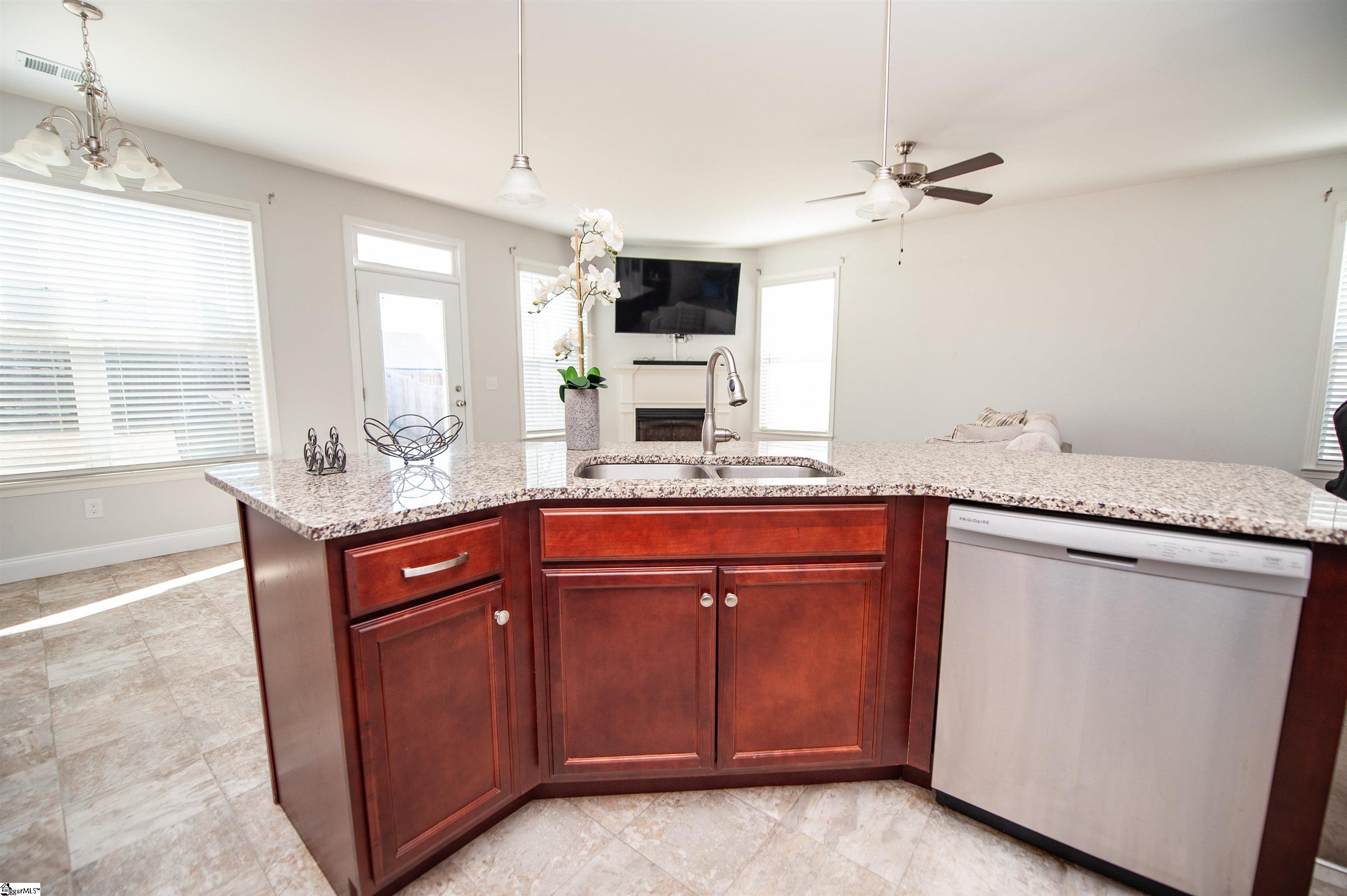 920 Ravenfield, Duncan, South Carolina image 11