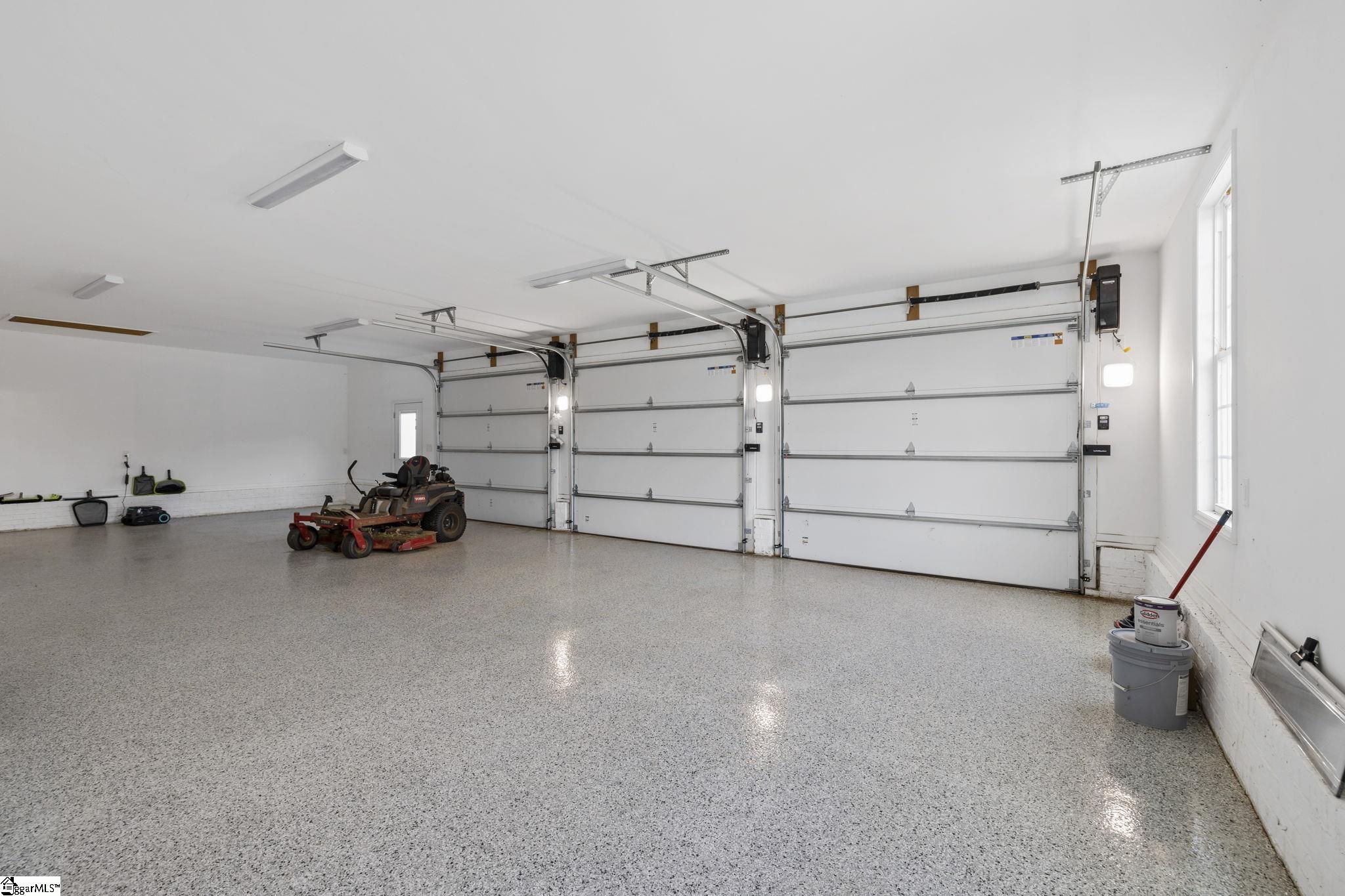 3 Bay garage with Shop Space