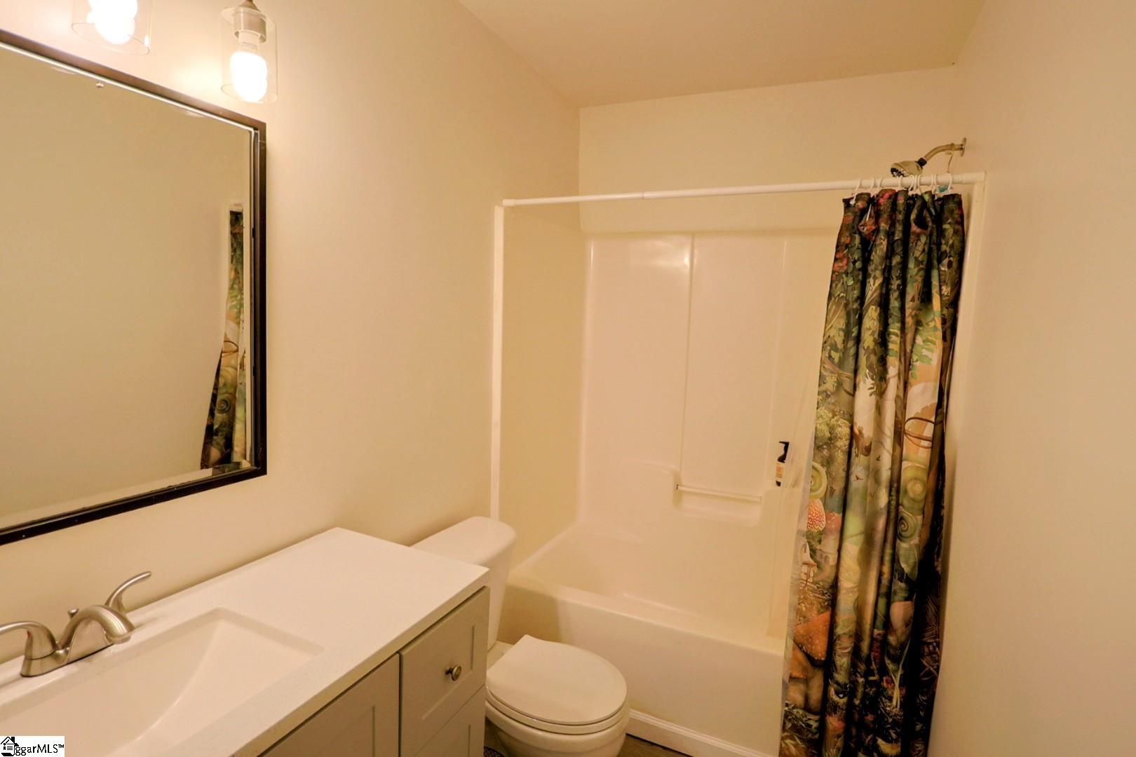 208 Catterick, Fountain Inn, South Carolina image 17