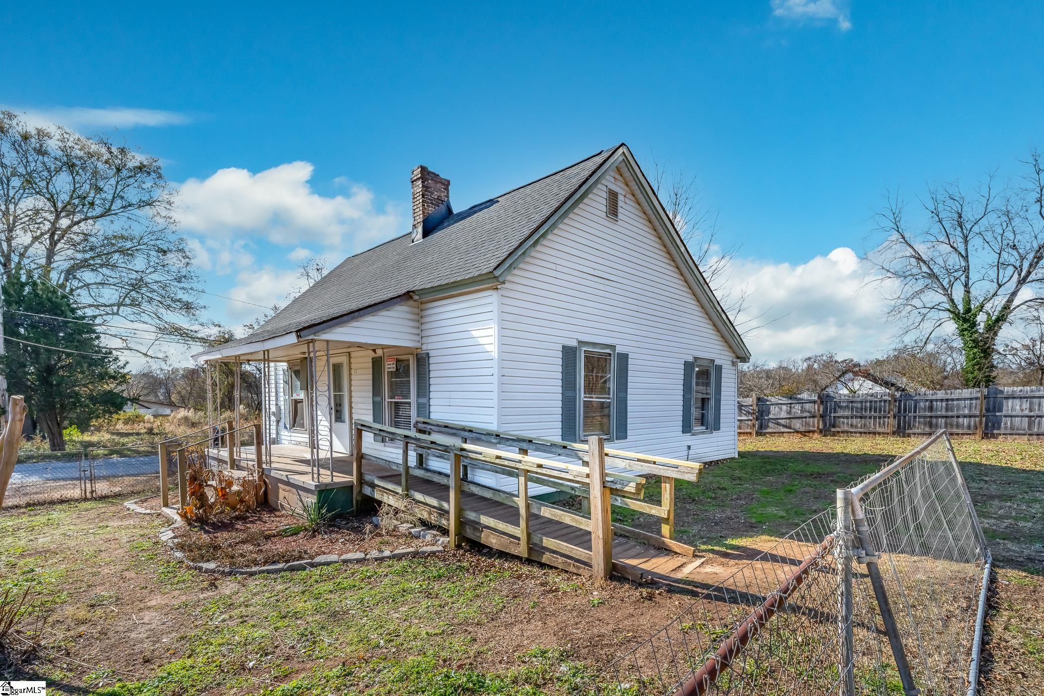 15 Smythe Street, Spartanburg SC 29301
