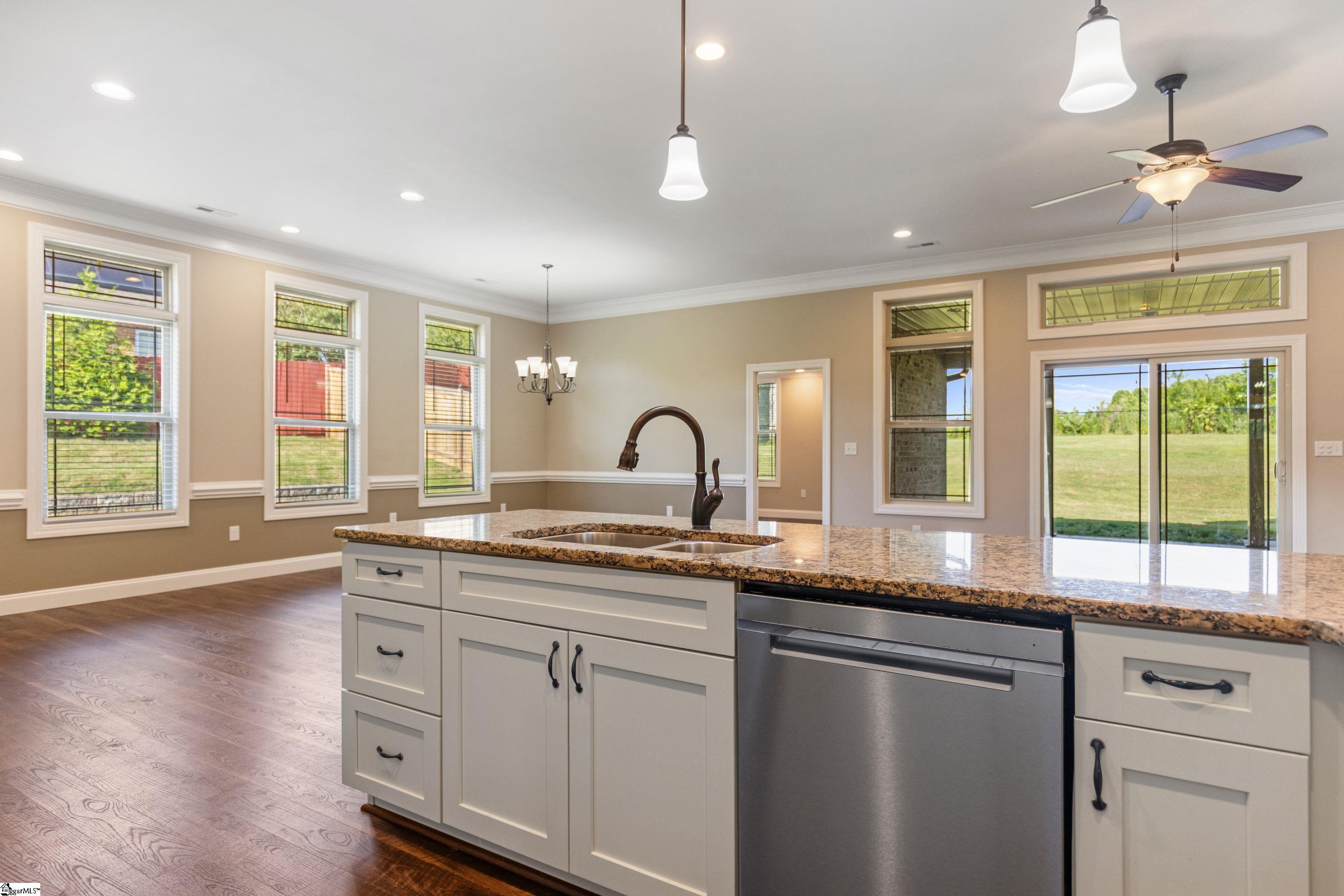 Convenient breakfast bar with room for bar stools!
