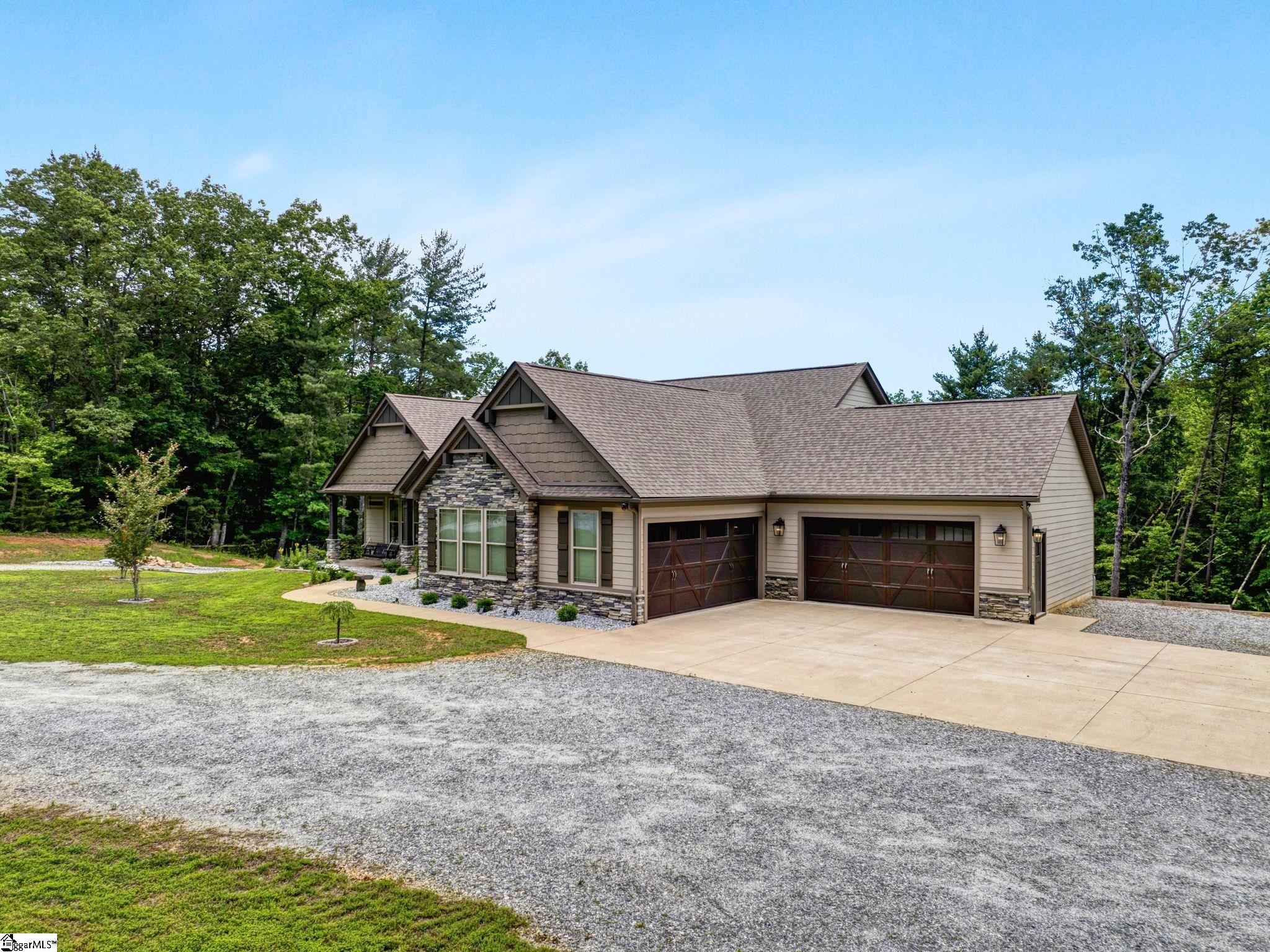 1061 Hidden Glory, Landrum, South Carolina image 2