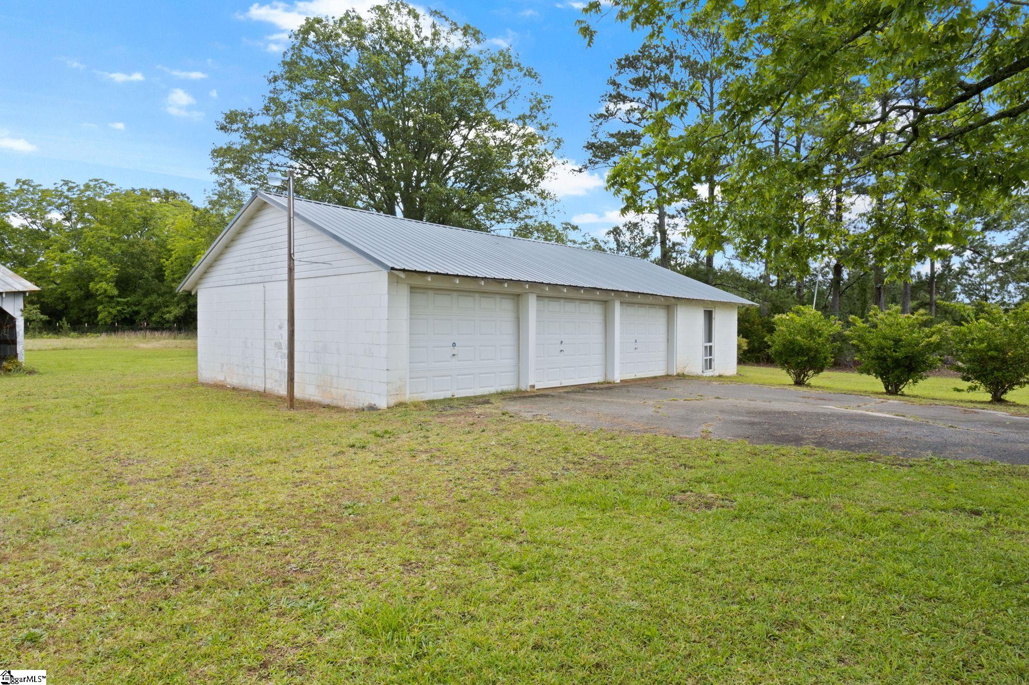 3415 Keowee, Honea Path, South Carolina image 4
