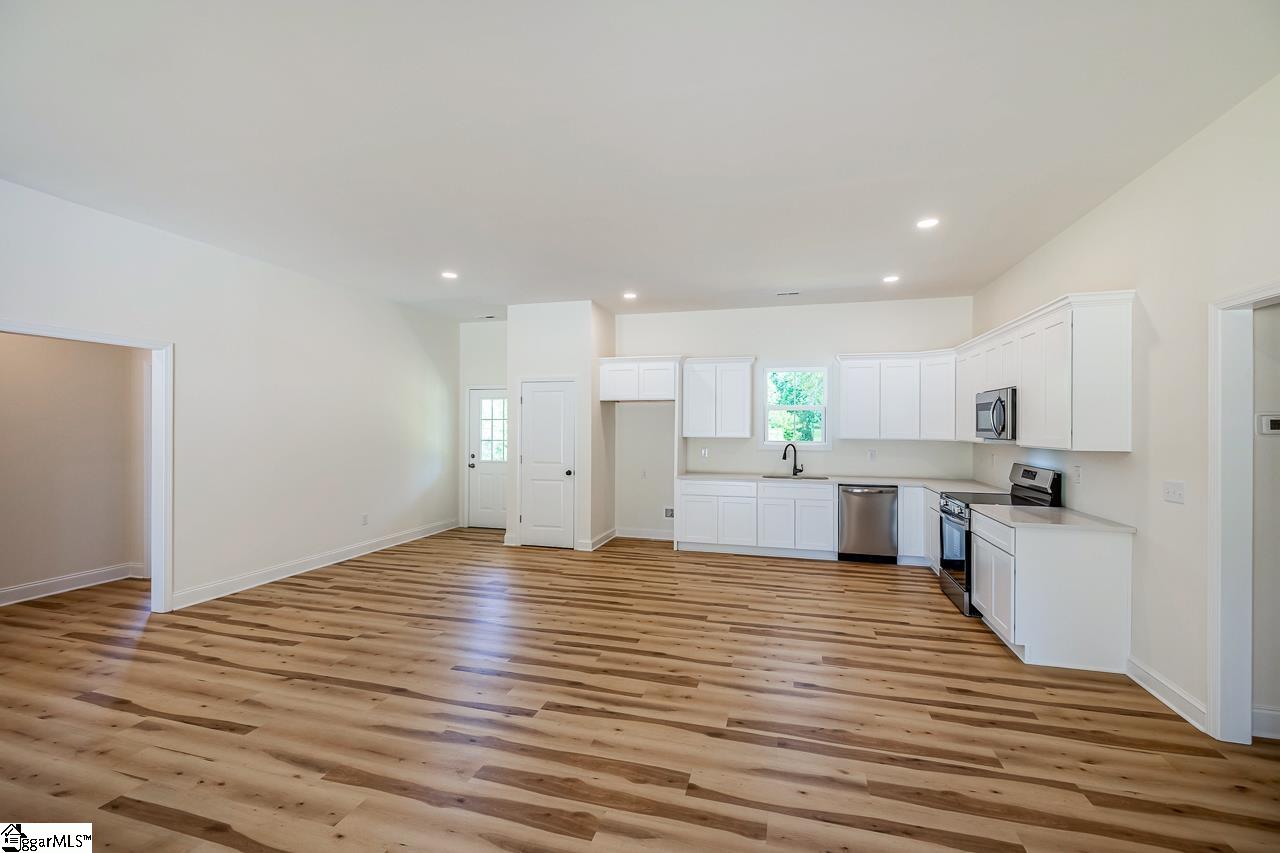 411 Wyatt, Piedmont, South Carolina image 9