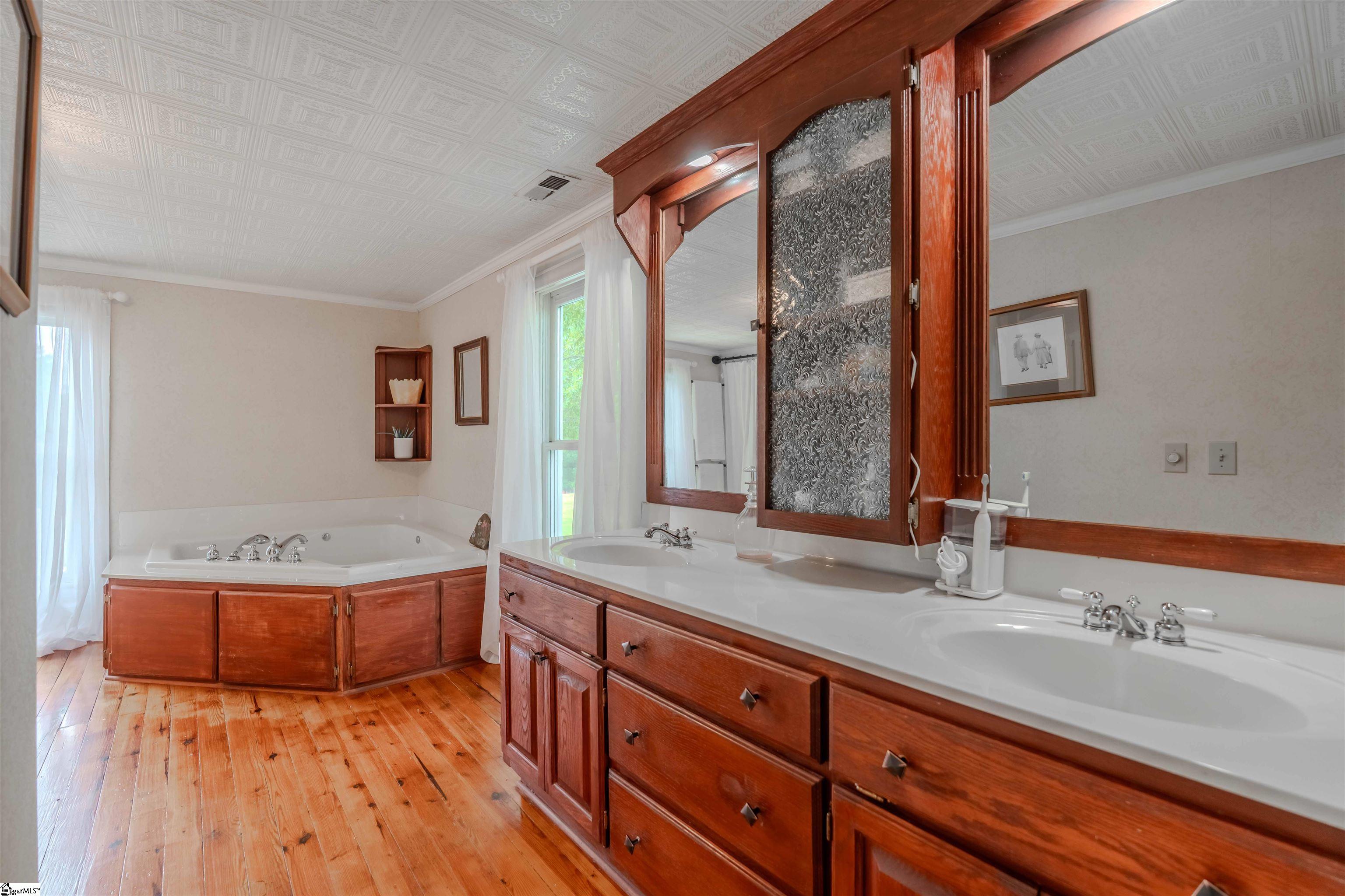 251 W Mcelhaney, Taylors, South Carolina image 34