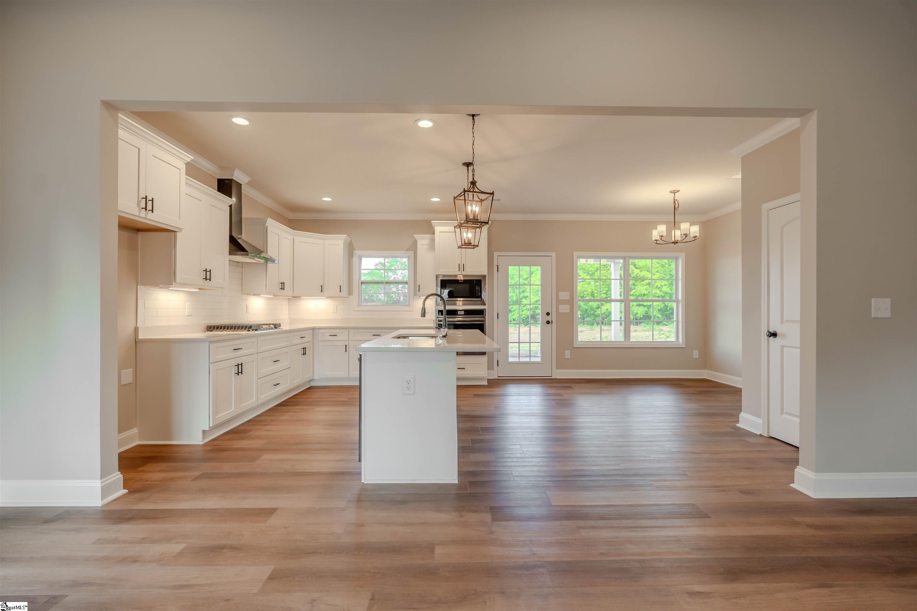 105 Willett, Taylors, South Carolina image 16