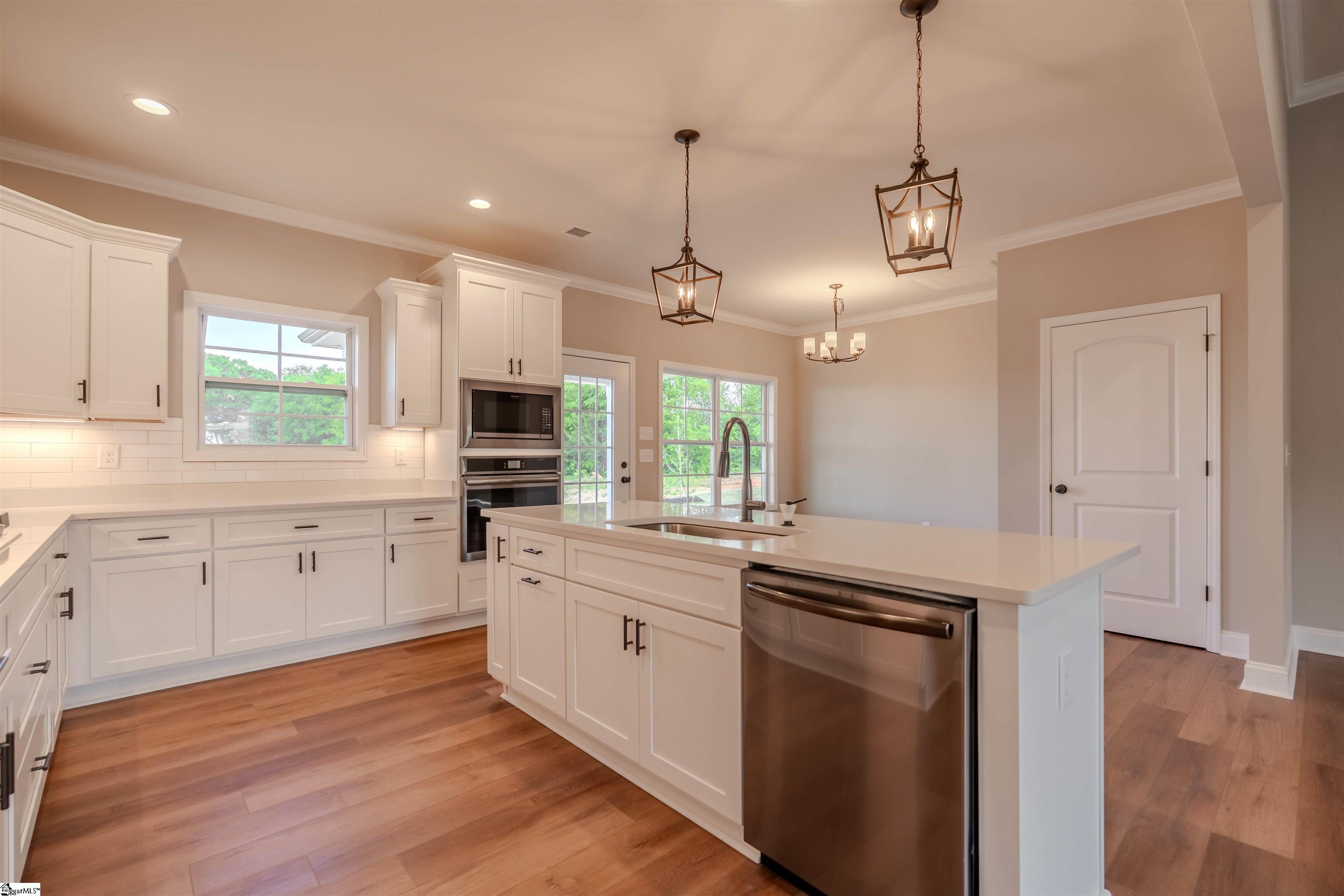 105 Willett, Taylors, South Carolina image 17