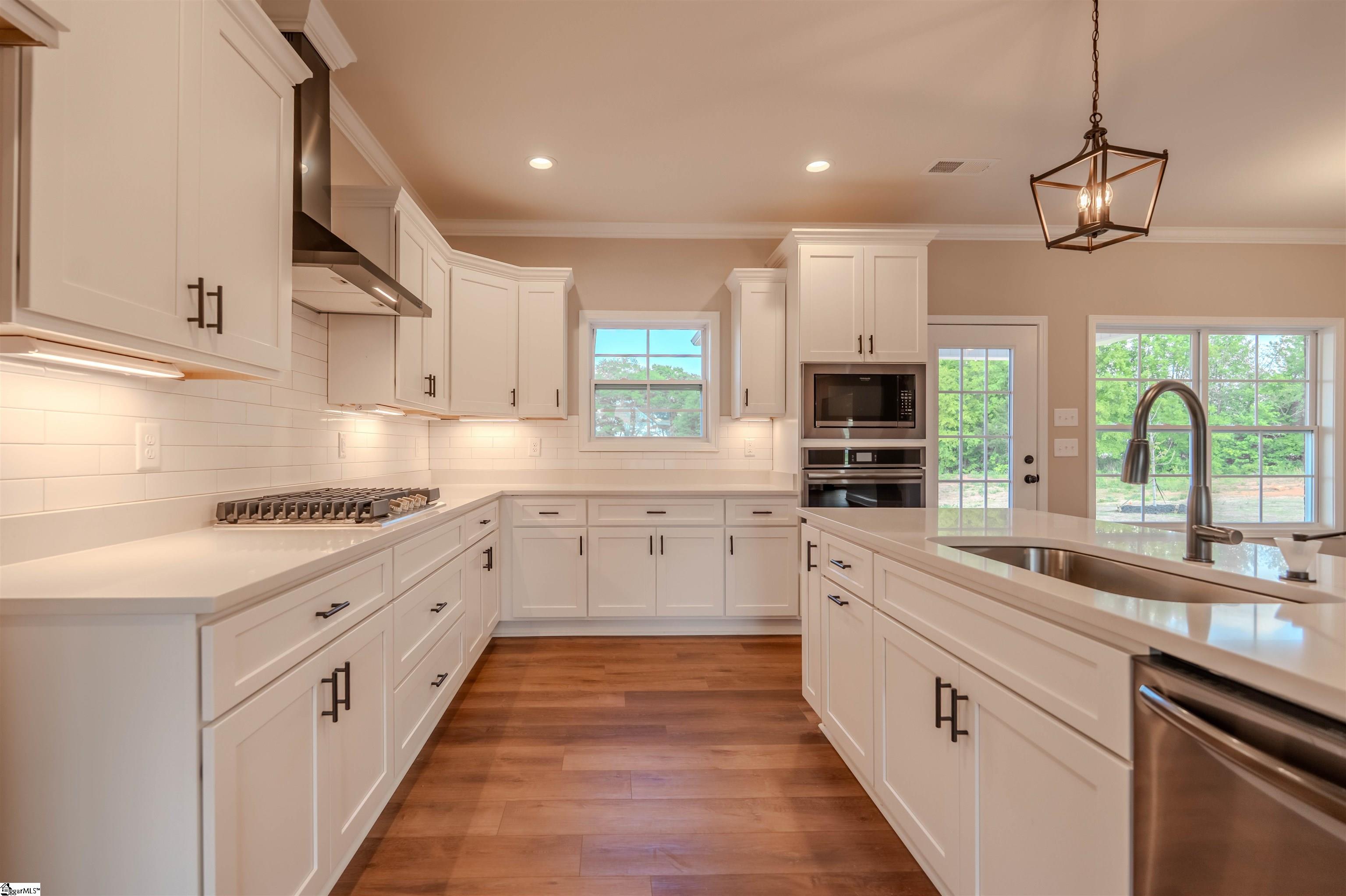 105 Willett, Taylors, South Carolina image 3