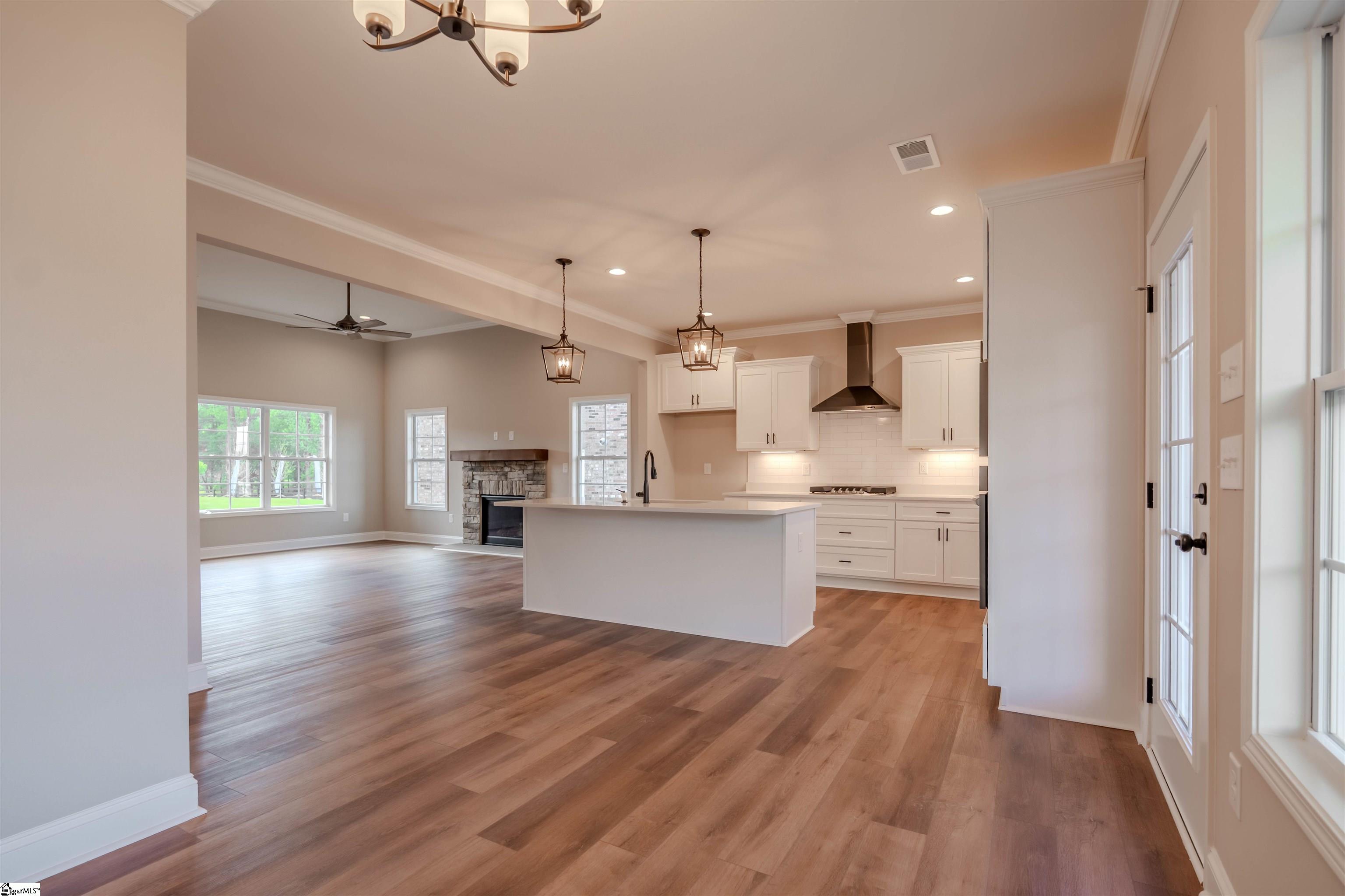 105 Willett, Taylors, South Carolina image 22