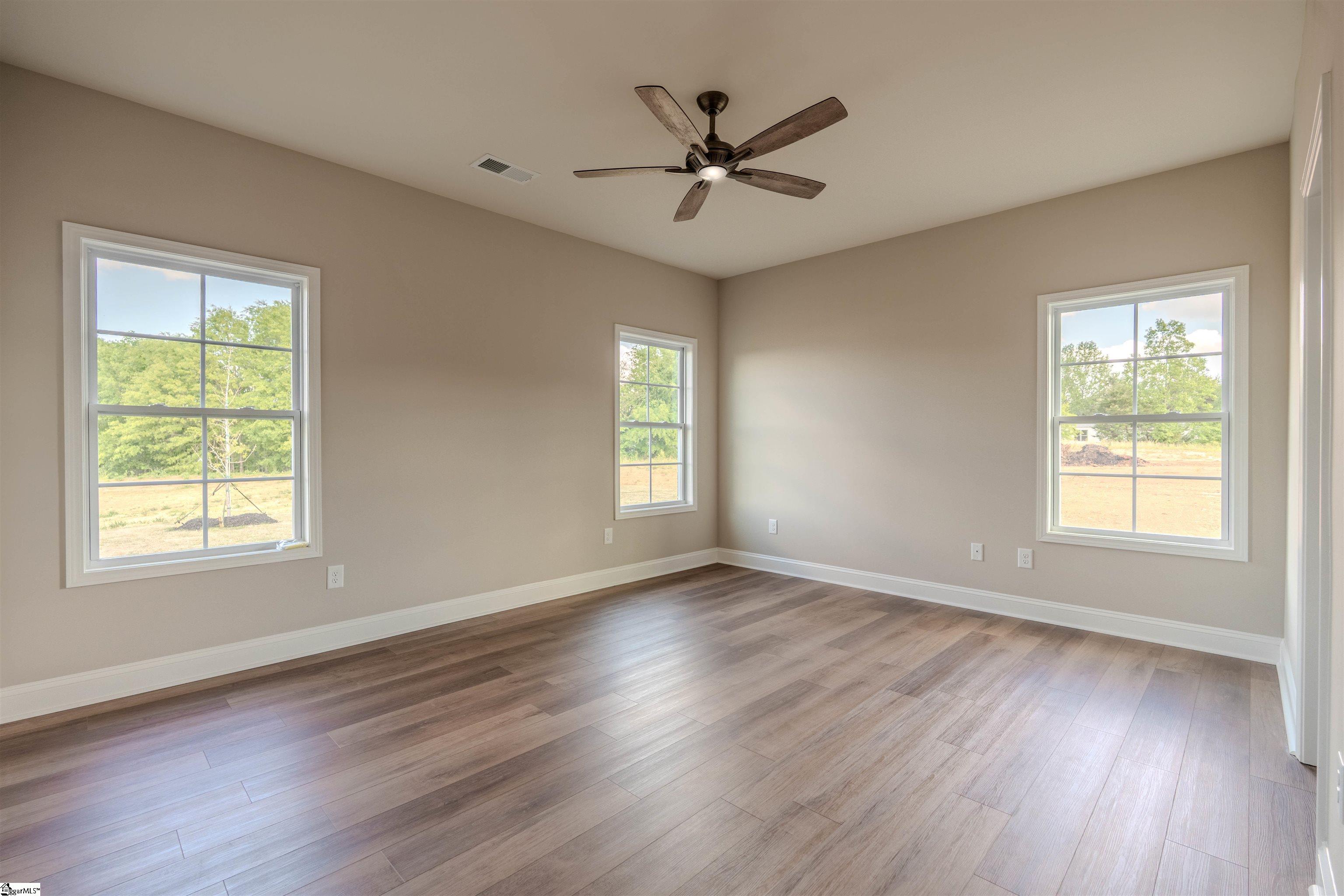 105 Willett, Taylors, South Carolina image 4