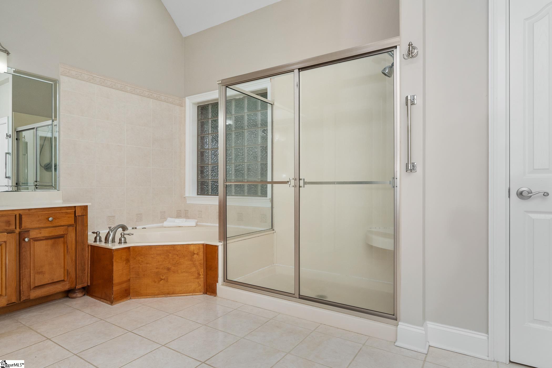 3 Swamp Lily, Simpsonville, South Carolina image 35