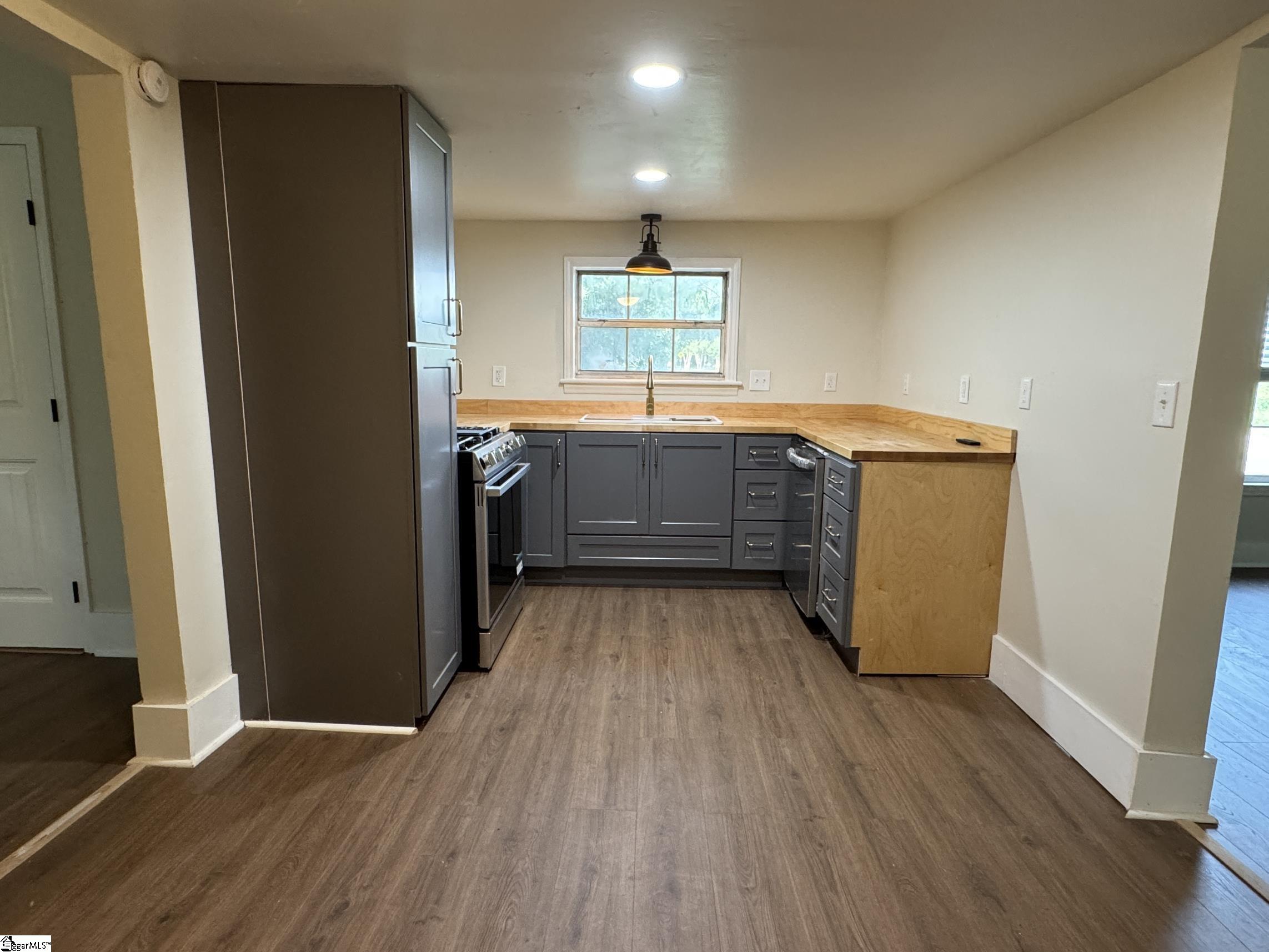 800 W Hampton, Laurens, South Carolina image 28