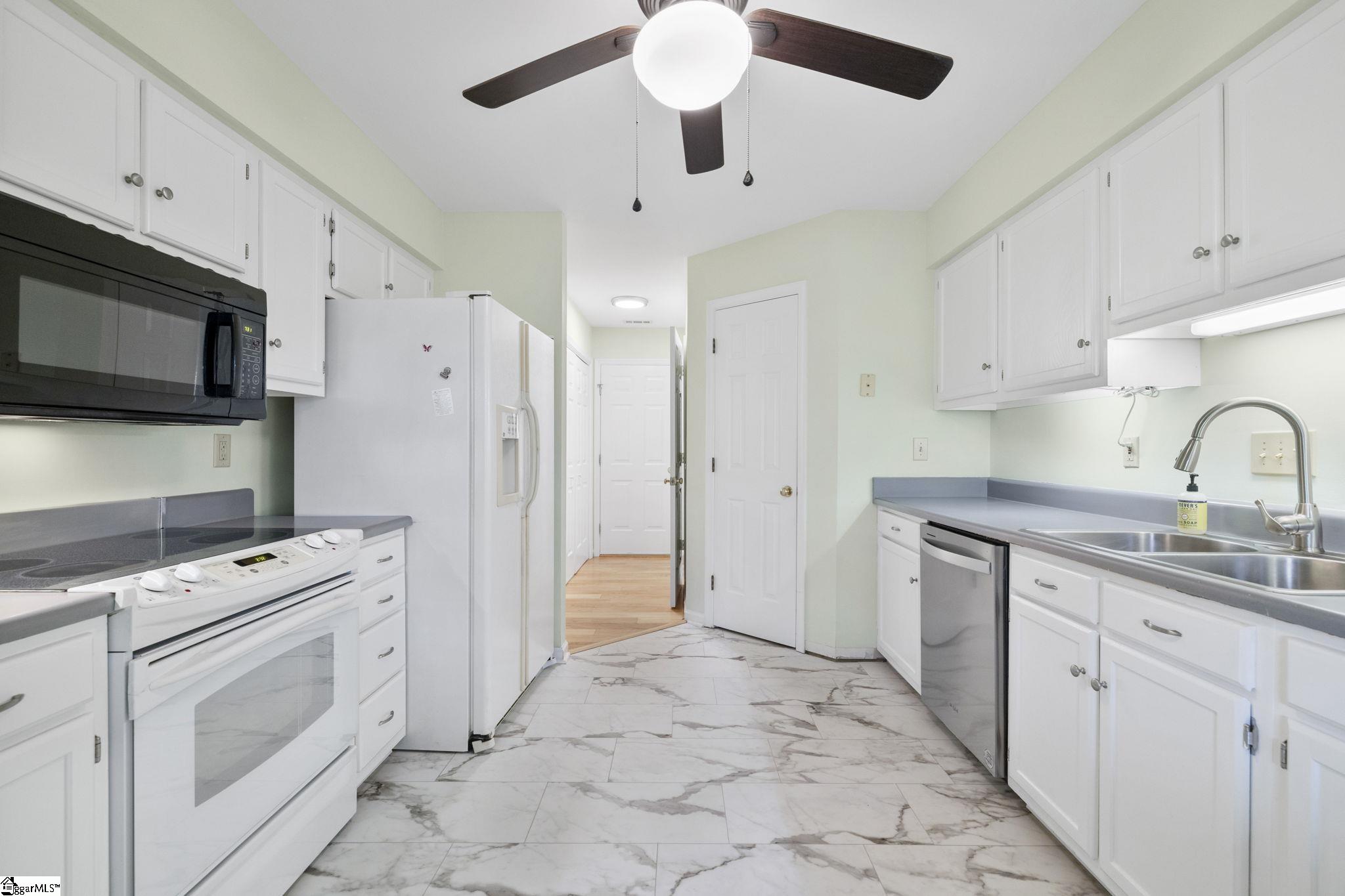 2 Hillview, Greenville, South Carolina image 16