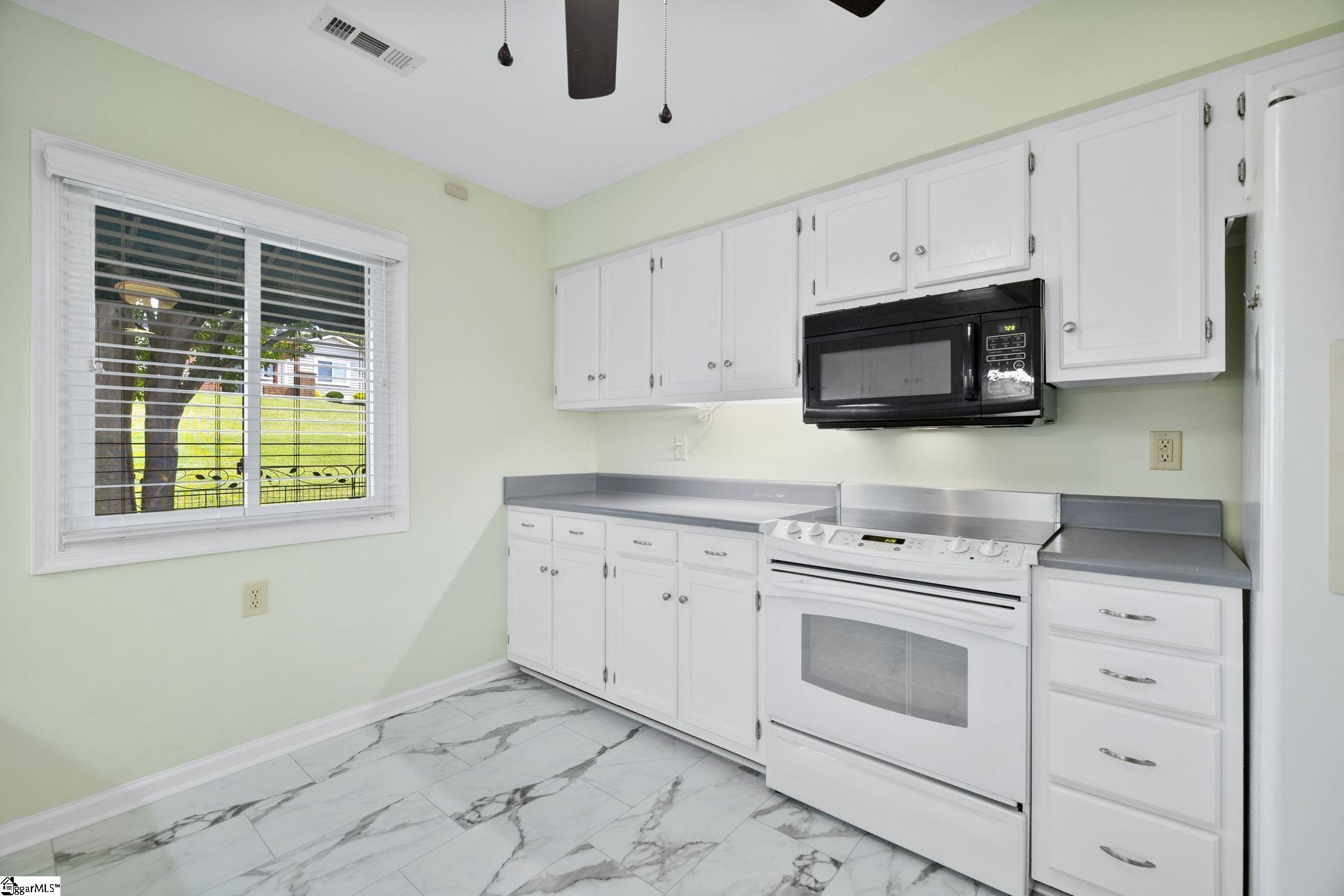 2 Hillview, Greenville, South Carolina image 9