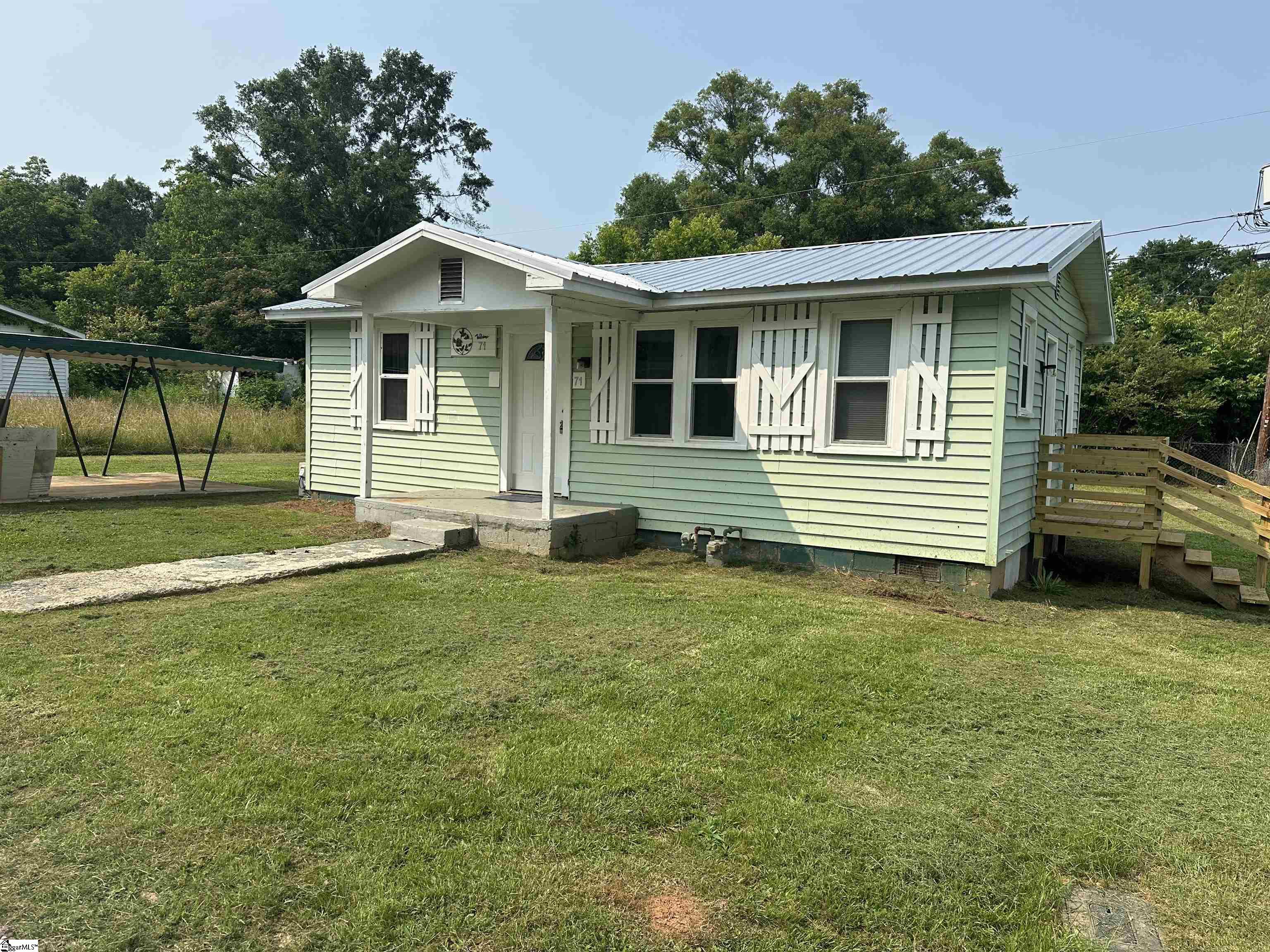 71 2nd, Laurens, South Carolina image 2