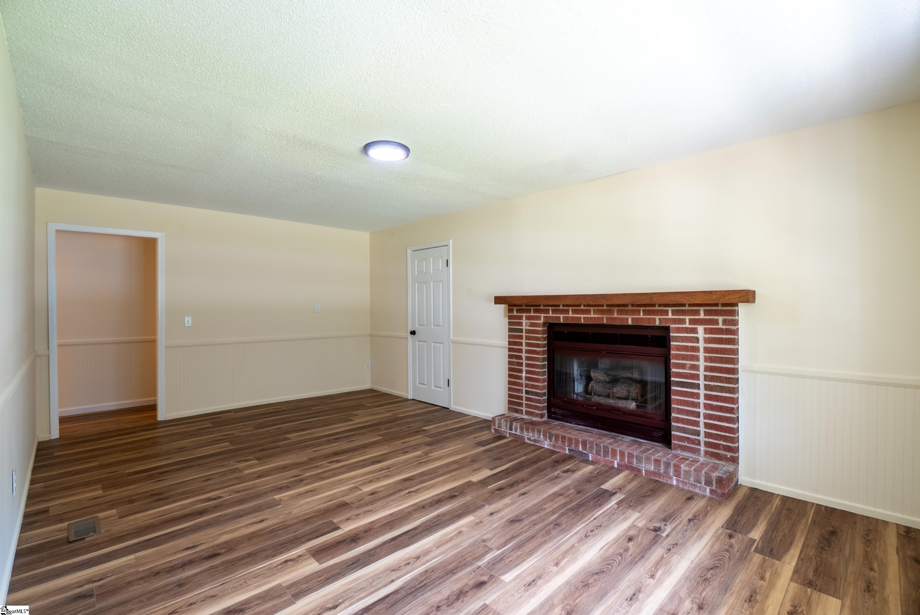 231 E Hampton, Honea Path, South Carolina image 32