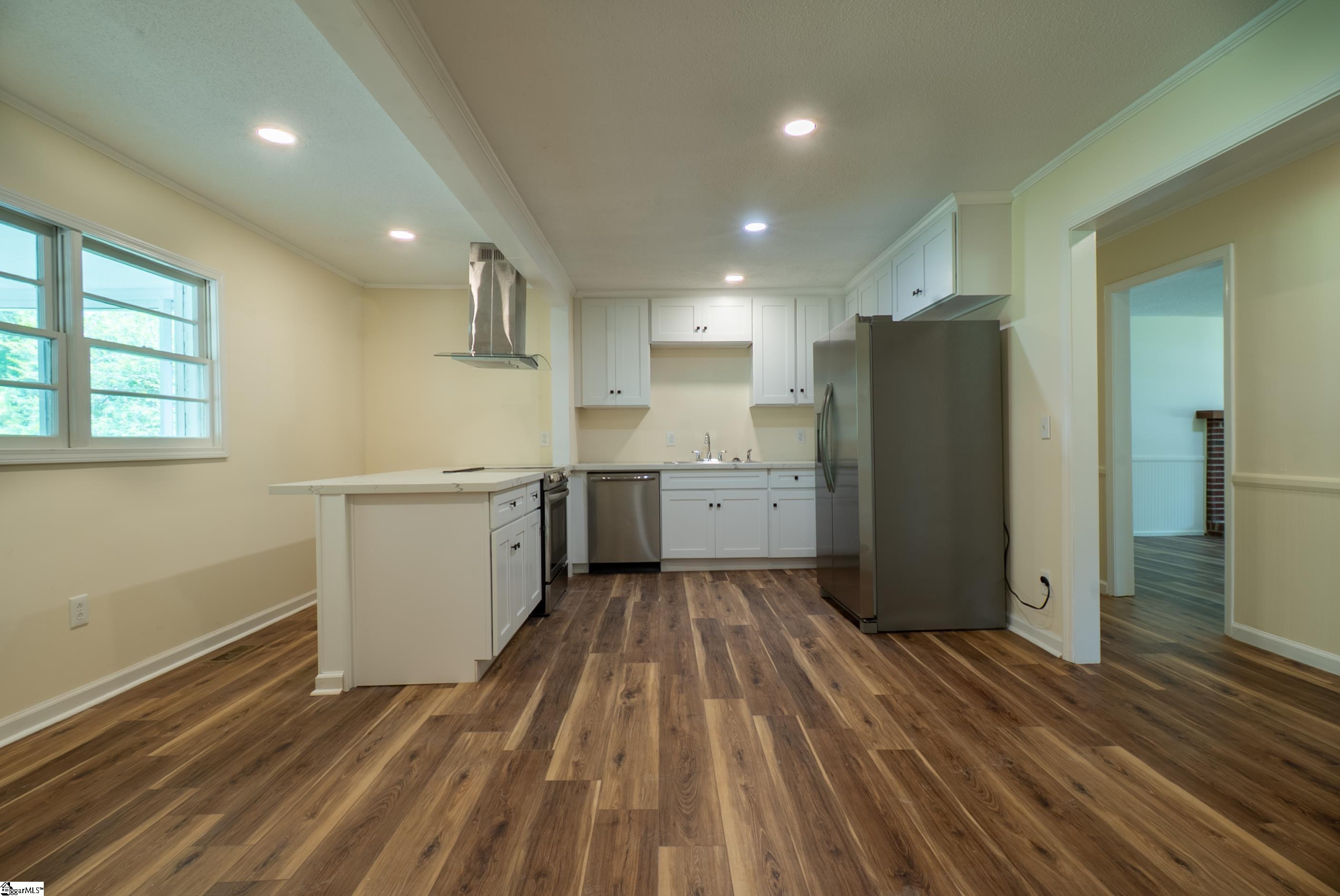 231 E Hampton, Honea Path, South Carolina image 37