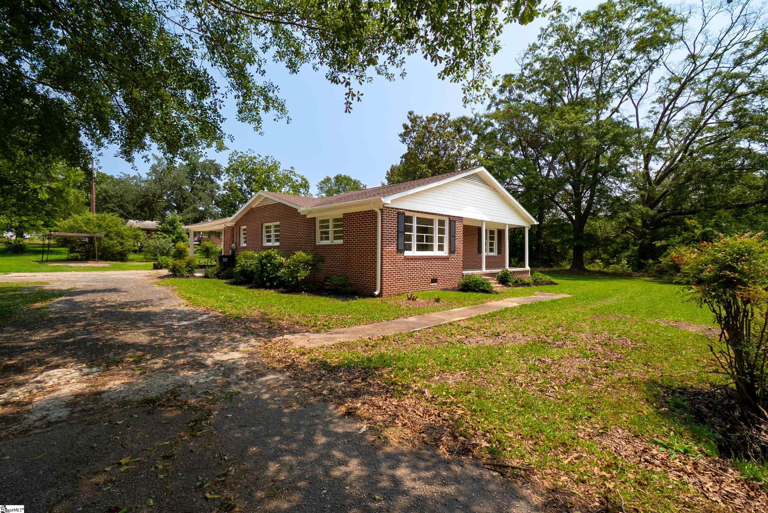 231 E Hampton, Honea Path, South Carolina image 5