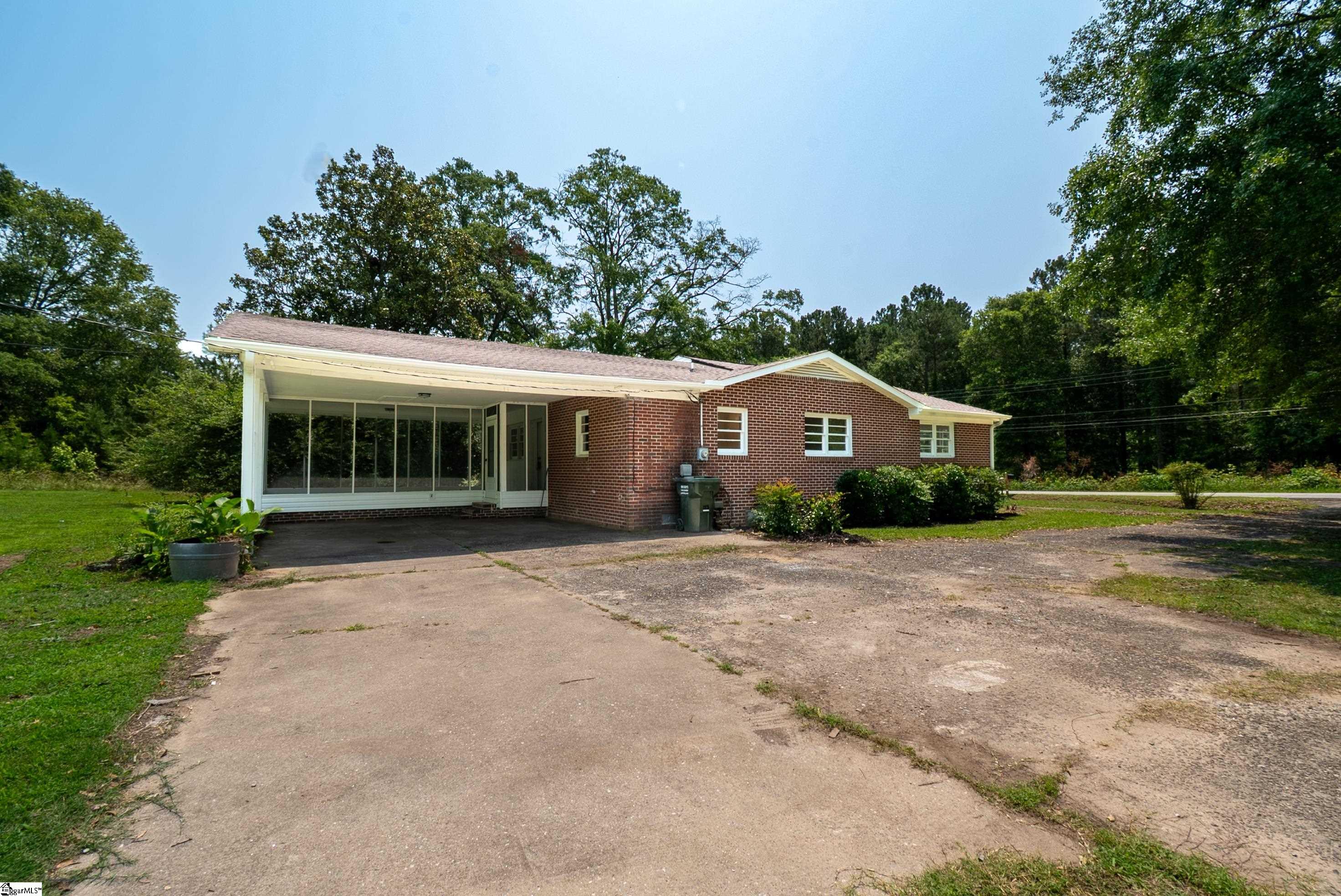 231 E Hampton, Honea Path, South Carolina image 6