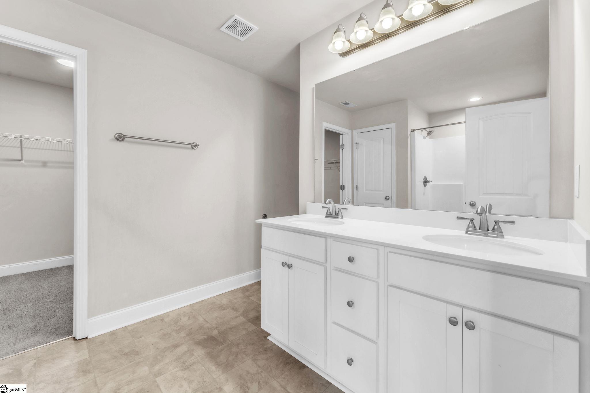 Double Vanity and Walk-in Closet
