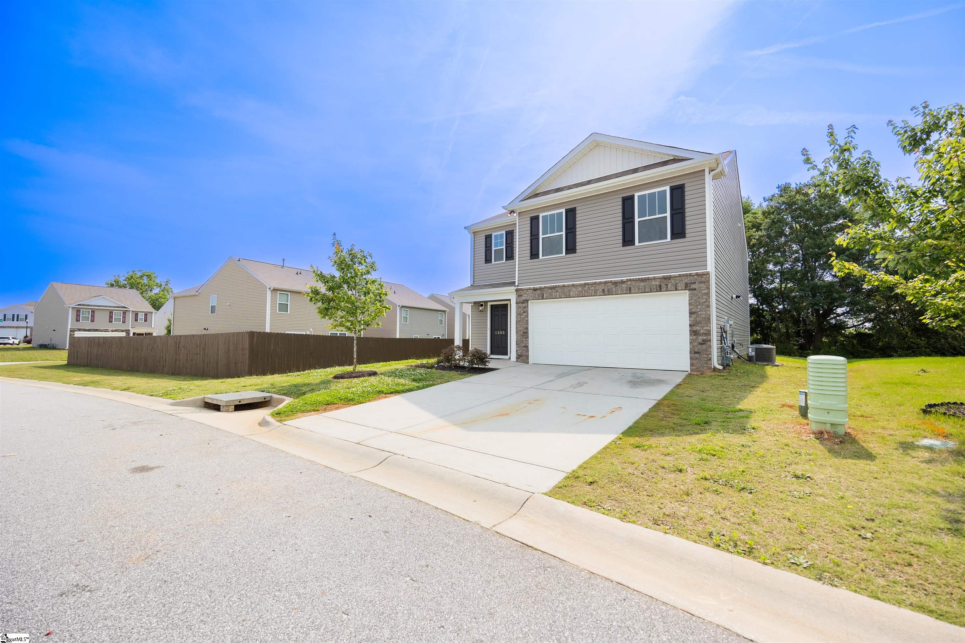 1305 Ledsham, Greer, South Carolina image 3