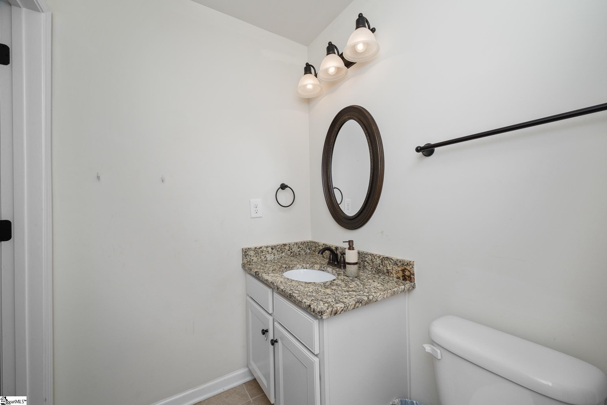 Private Full Bathroom in 4th Bedroom