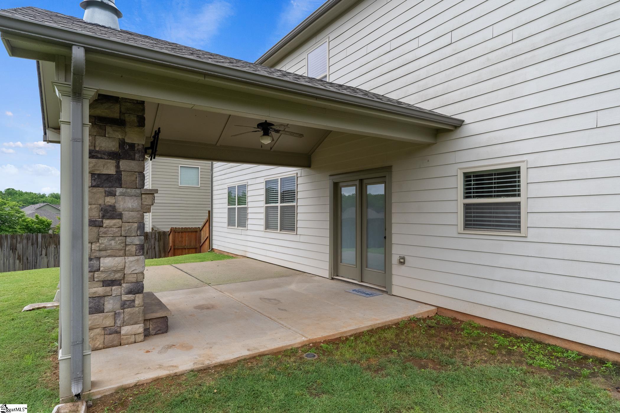 Covered Double Patio Pad